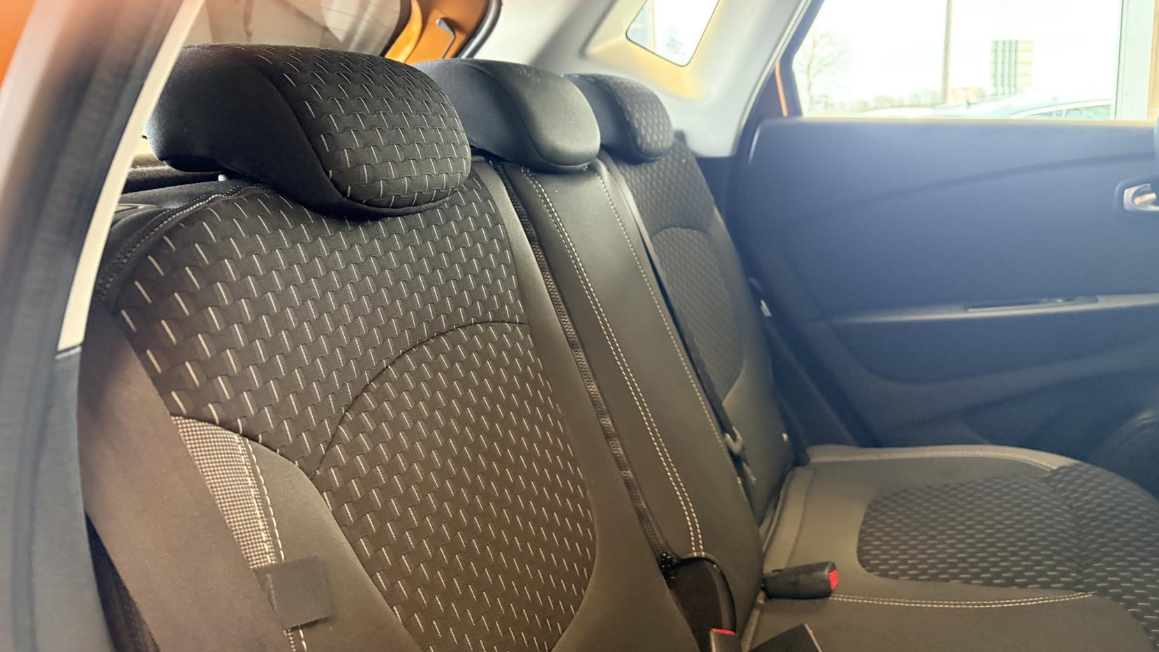 Renault Captur 0.9 TCe ENERGY Dynamique Nav SUV 5dr Petrol Manual Euro 6 (s/s) (90 ps)