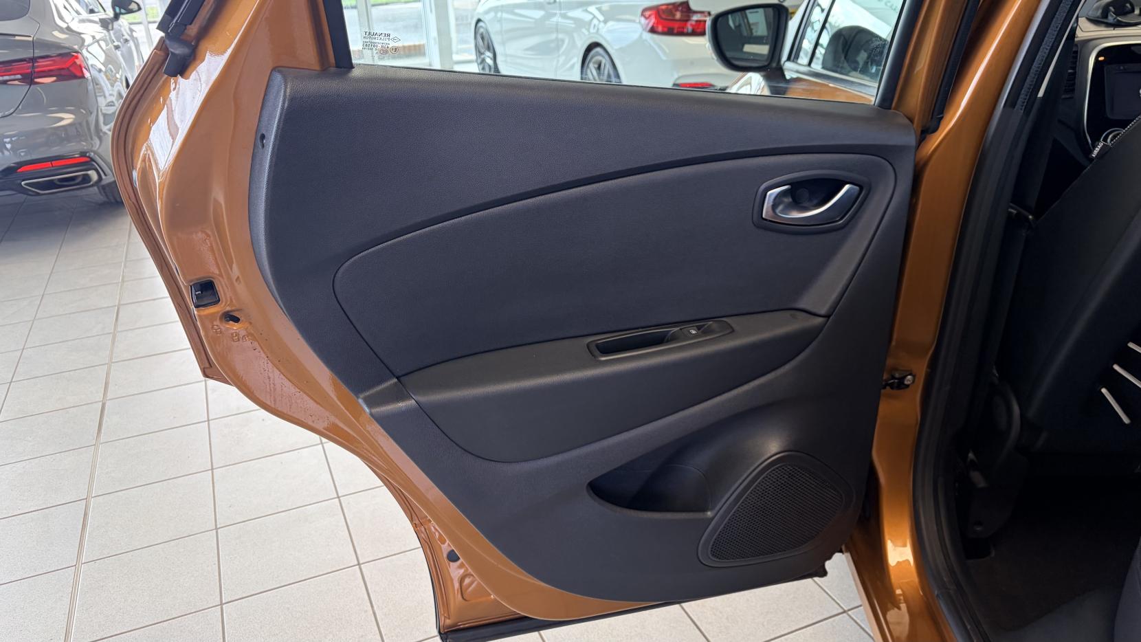 Renault Captur 0.9 TCe ENERGY Dynamique Nav SUV 5dr Petrol Manual Euro 6 (s/s) (90 ps)