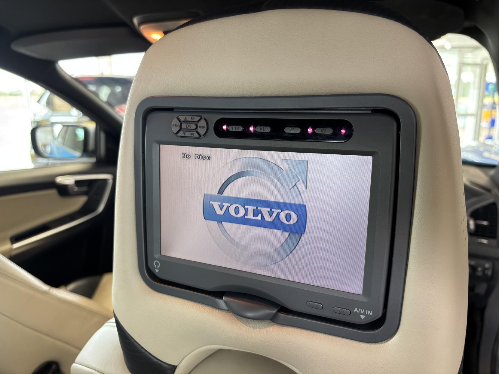 Volvo XC60 2.4 D4 R-Design SUV 5dr Diesel Manual AWD Euro 5 (s/s) (163 ps)