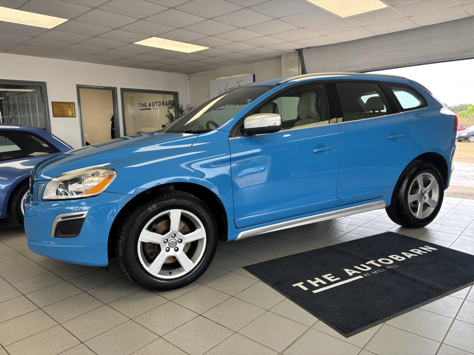 Volvo XC60 2.4 D4 R-Design SUV 5dr Diesel Manual AWD Euro 5 (s/s) (163 ps)