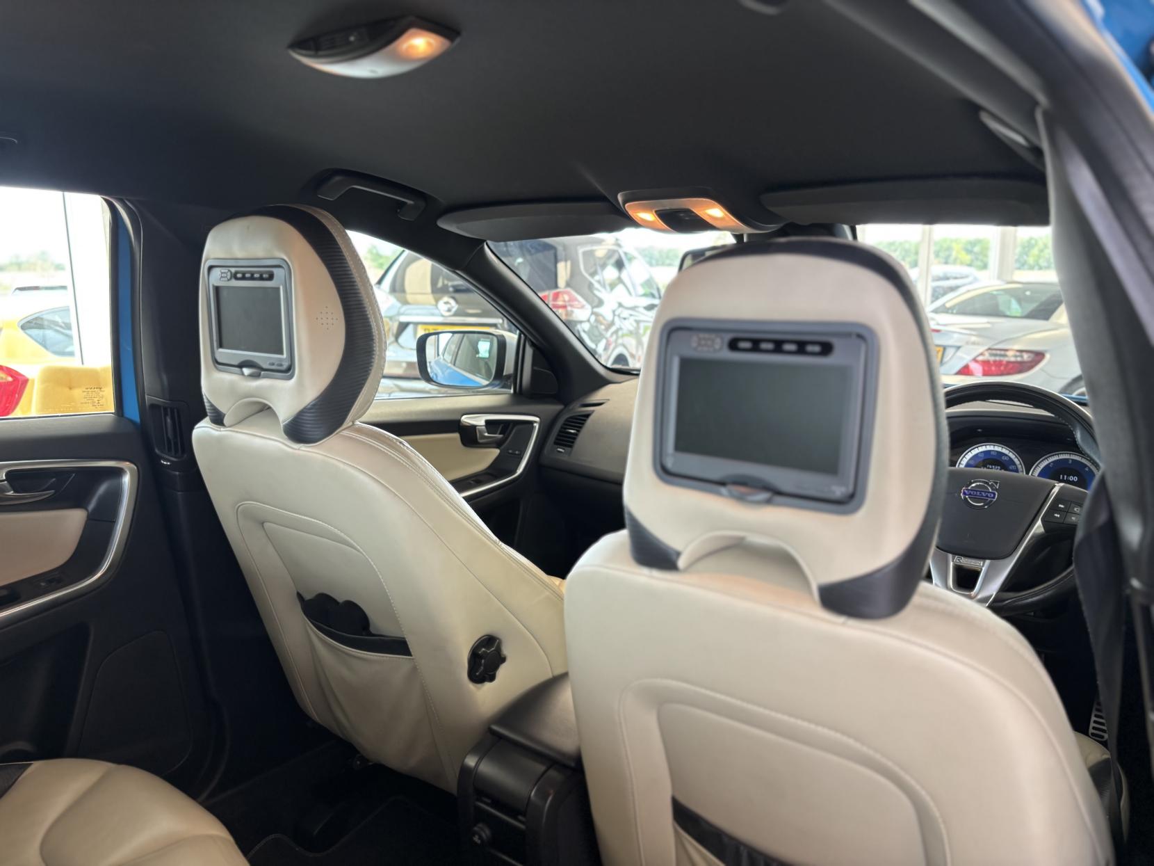 Volvo XC60 2.4 D4 R-Design SUV 5dr Diesel Manual AWD Euro 5 (s/s) (163 ps)