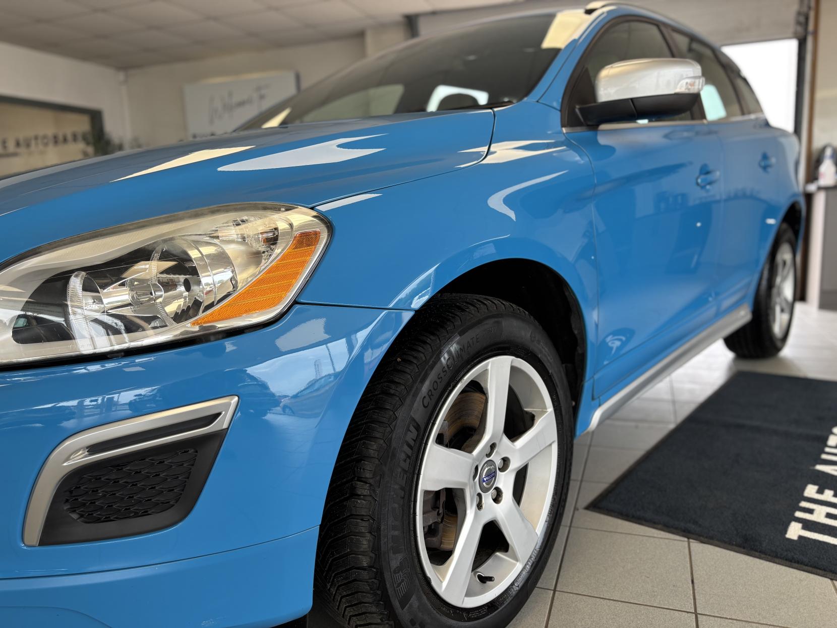 Volvo XC60 2.4 D4 R-Design SUV 5dr Diesel Manual AWD Euro 5 (s/s) (163 ps)