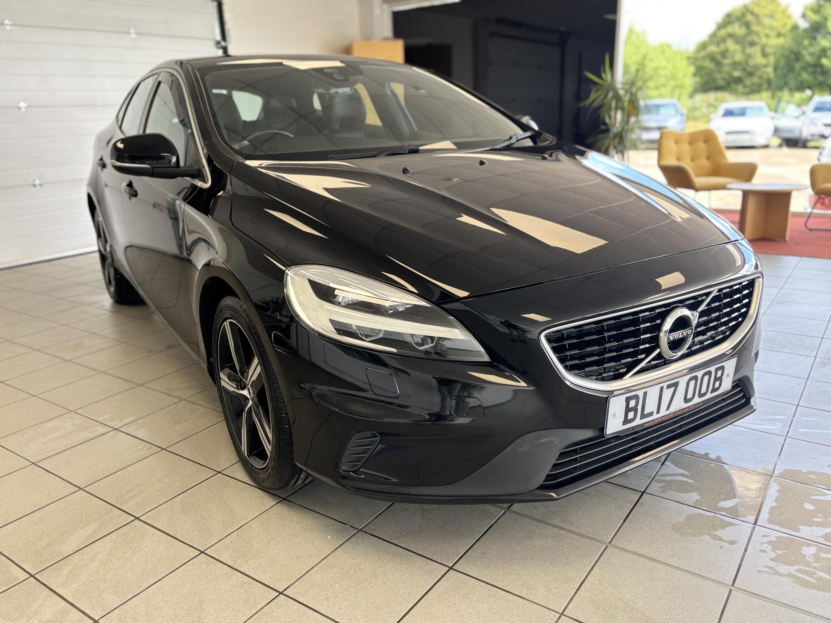 Volvo V40 2.0 D2 R-Design Nav Plus Hatchback 5dr Diesel Manual Euro 6 (s/s) (120 ps)