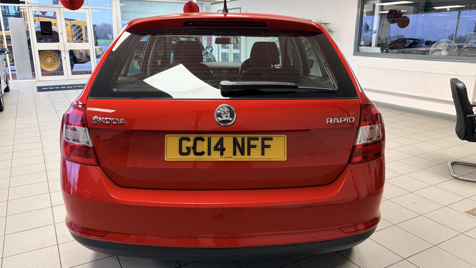 Skoda Rapid Spaceback 1.2 TSI SE Hatchback 5dr Petrol Manual Euro 5 (105 ps)