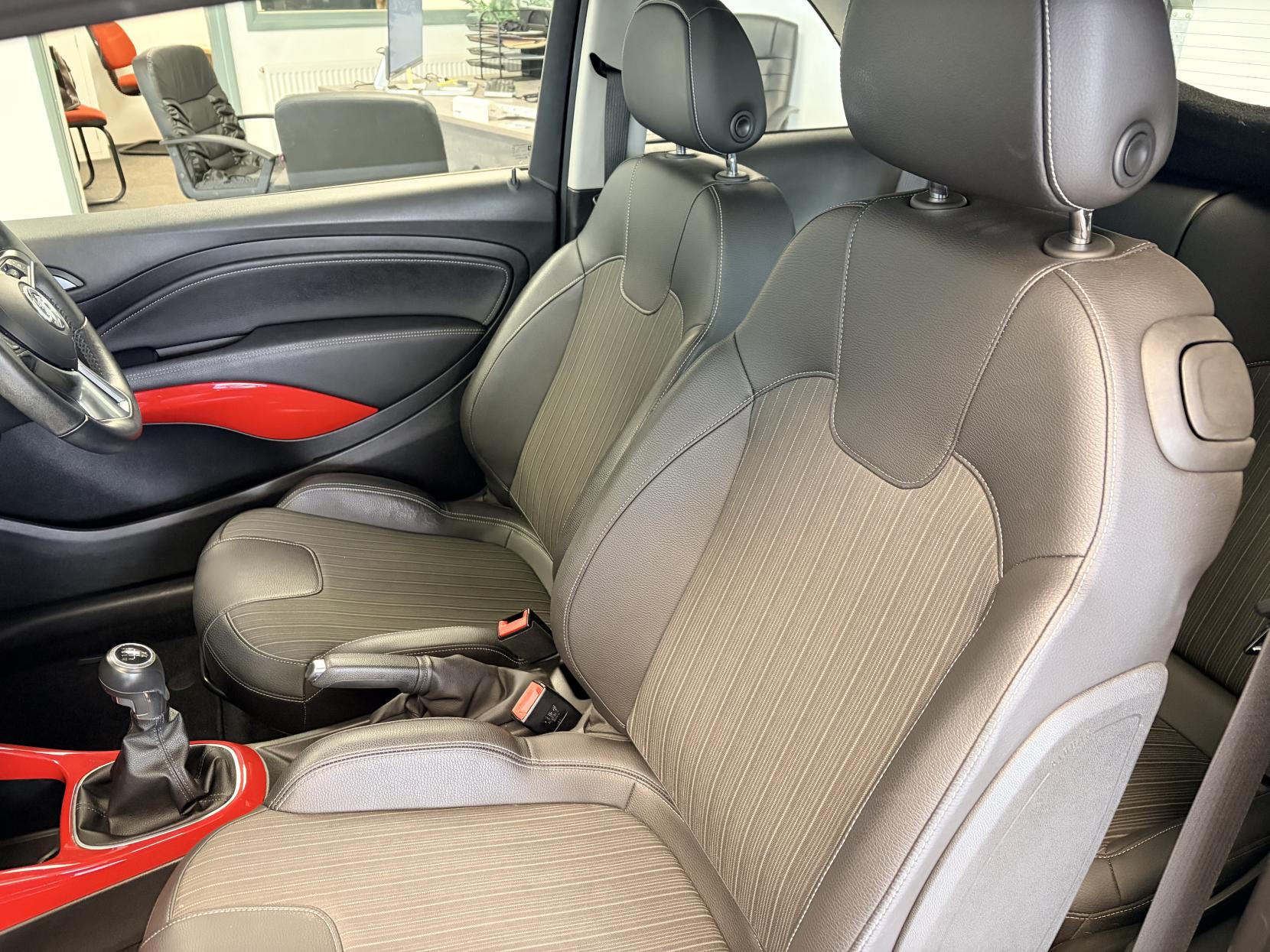 Vauxhall ADAM 1.4 16v GLAM Hatchback 3dr Petrol Manual Euro 5 (87 ps)