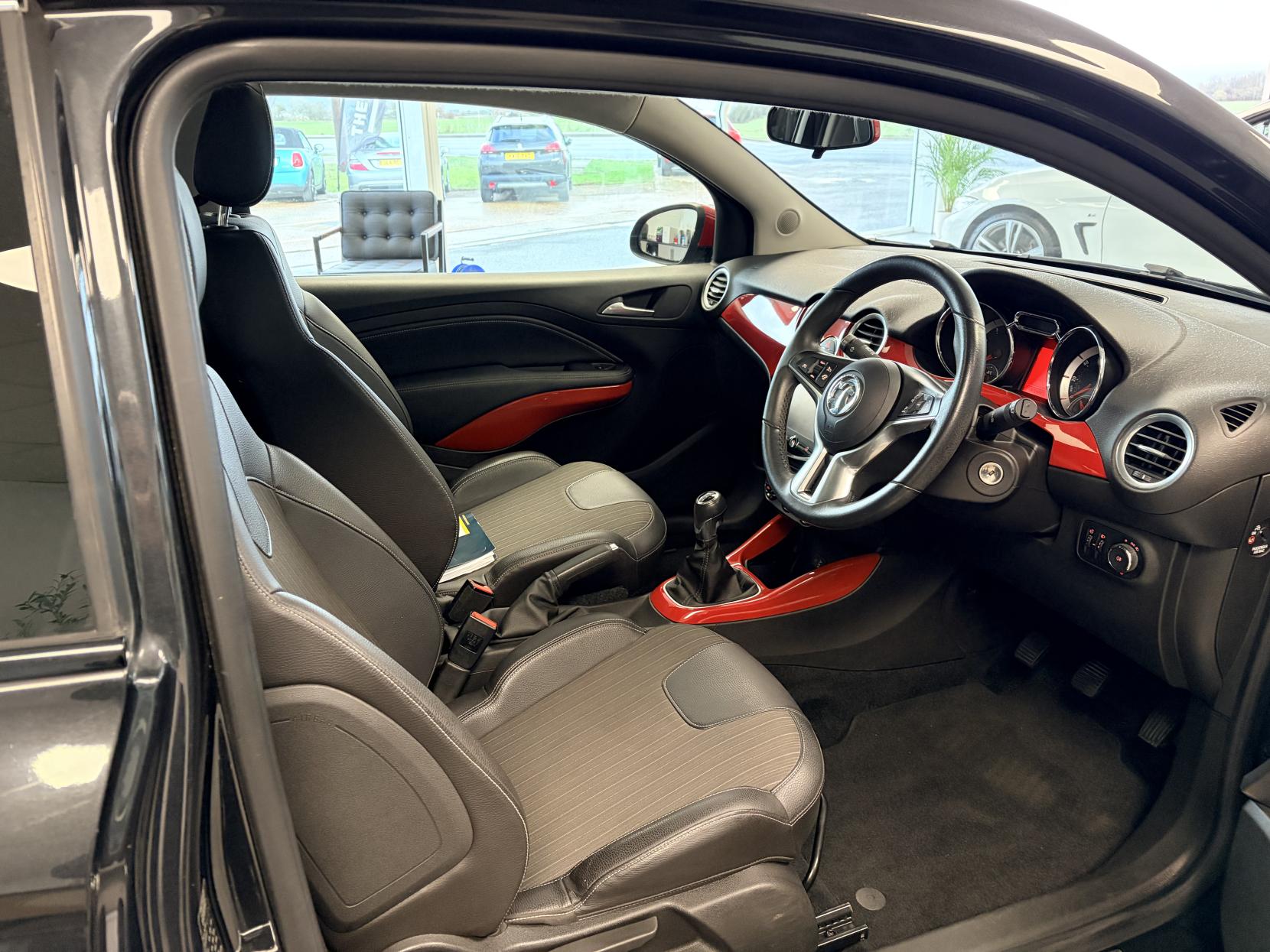 Vauxhall ADAM 1.4 16v GLAM Hatchback 3dr Petrol Manual Euro 5 (87 ps)