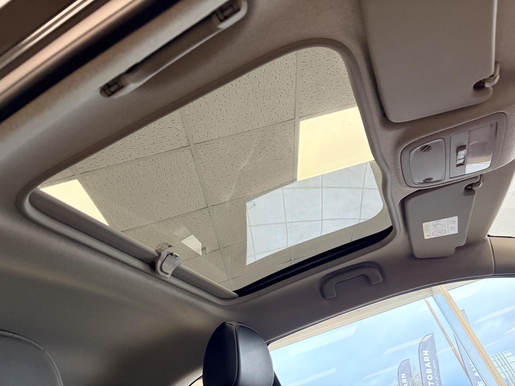 Vauxhall ADAM 1.4 16v GLAM Hatchback 3dr Petrol Manual Euro 5 (87 ps)