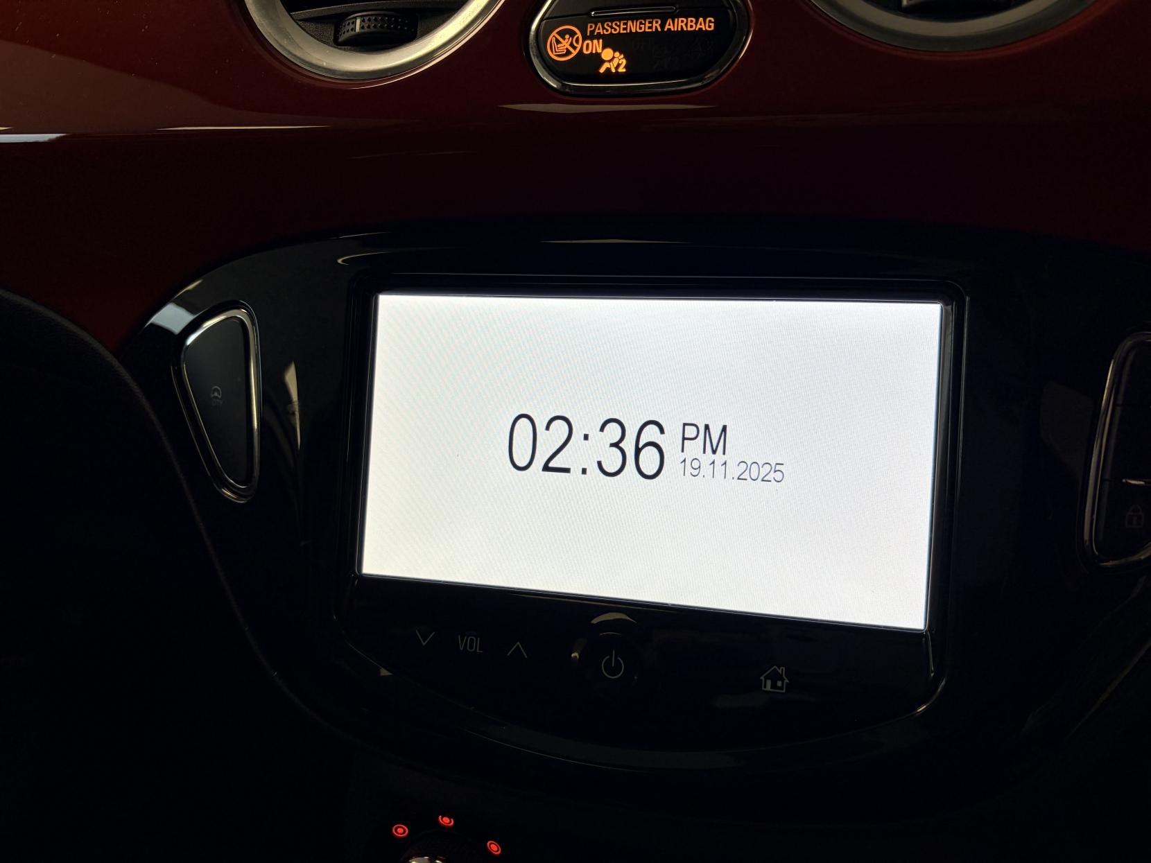 Vauxhall ADAM 1.4 16v GLAM Hatchback 3dr Petrol Manual Euro 5 (87 ps)