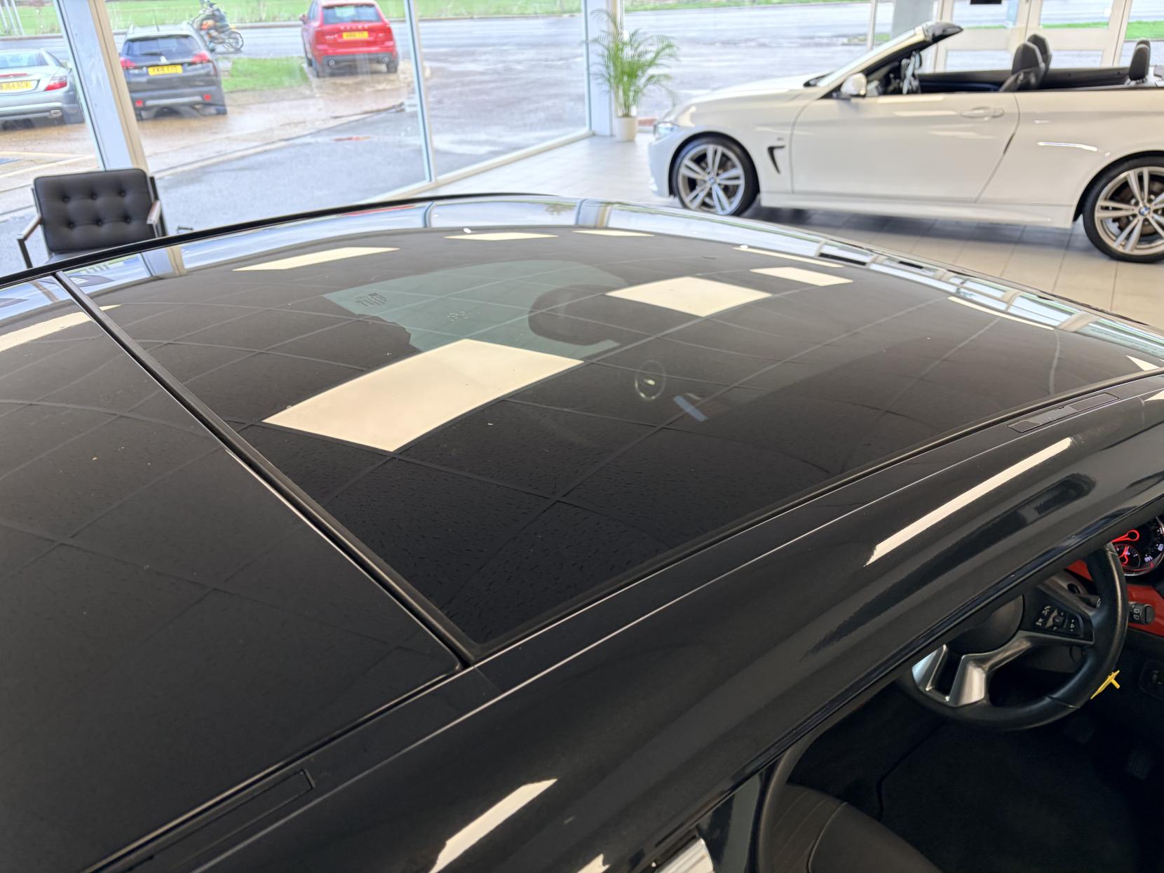 Vauxhall ADAM 1.4 16v GLAM Hatchback 3dr Petrol Manual Euro 5 (87 ps)