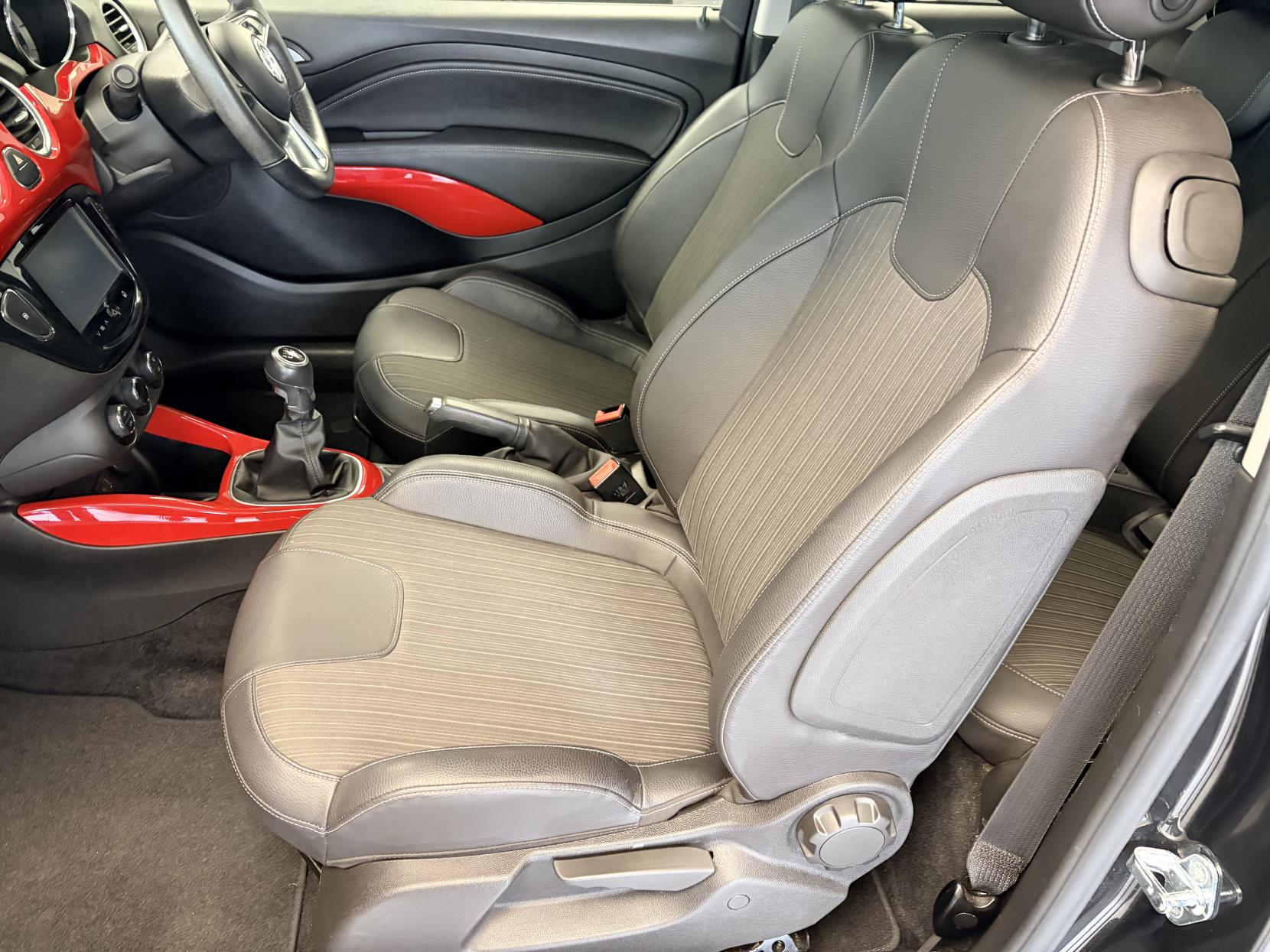 Vauxhall ADAM 1.4 16v GLAM Hatchback 3dr Petrol Manual Euro 5 (87 ps)