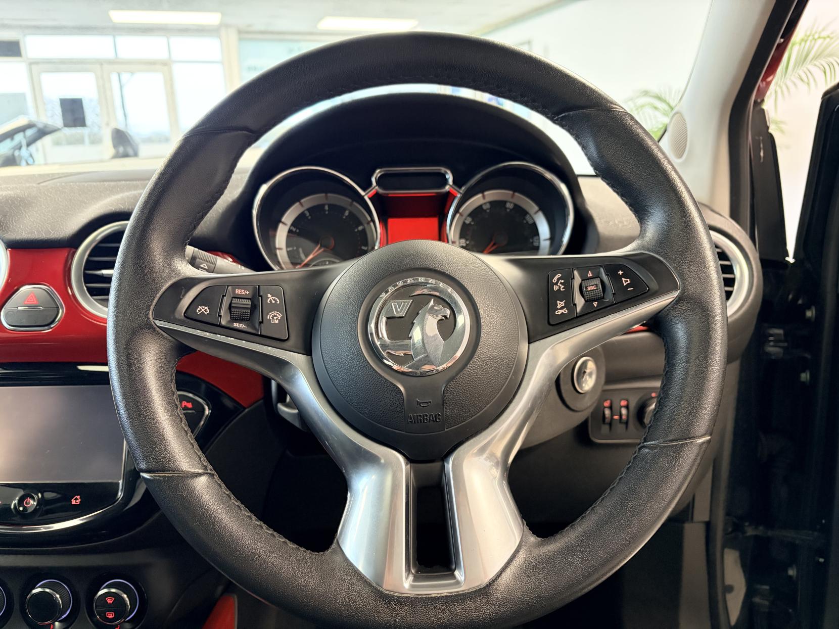 Vauxhall ADAM 1.4 16v GLAM Hatchback 3dr Petrol Manual Euro 5 (87 ps)