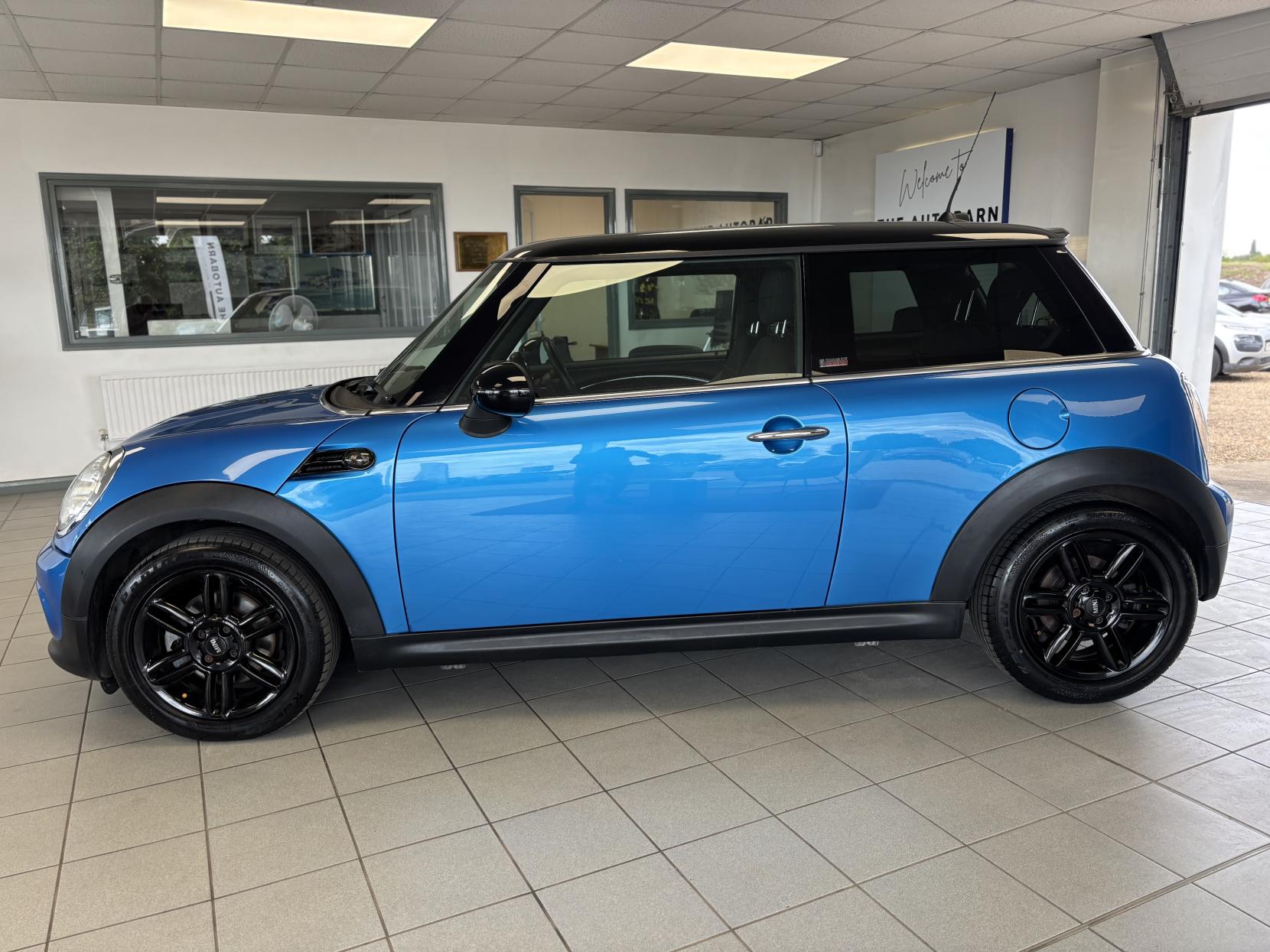 MINI Hatch 1.6 Cooper D Pimlico Hatchback 3dr Diesel Manual Euro 5 (s/s) (112 ps)