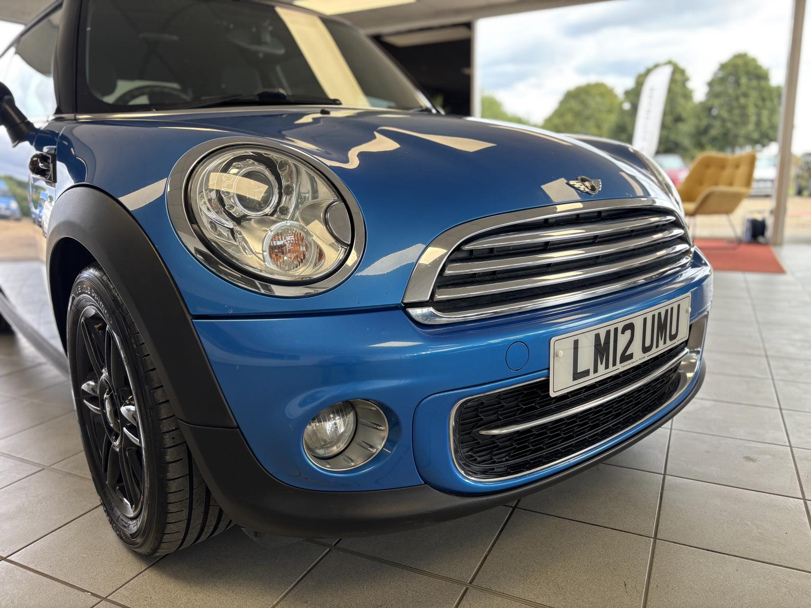 MINI Hatch 1.6 Cooper D Pimlico Hatchback 3dr Diesel Manual Euro 5 (s/s) (112 ps)