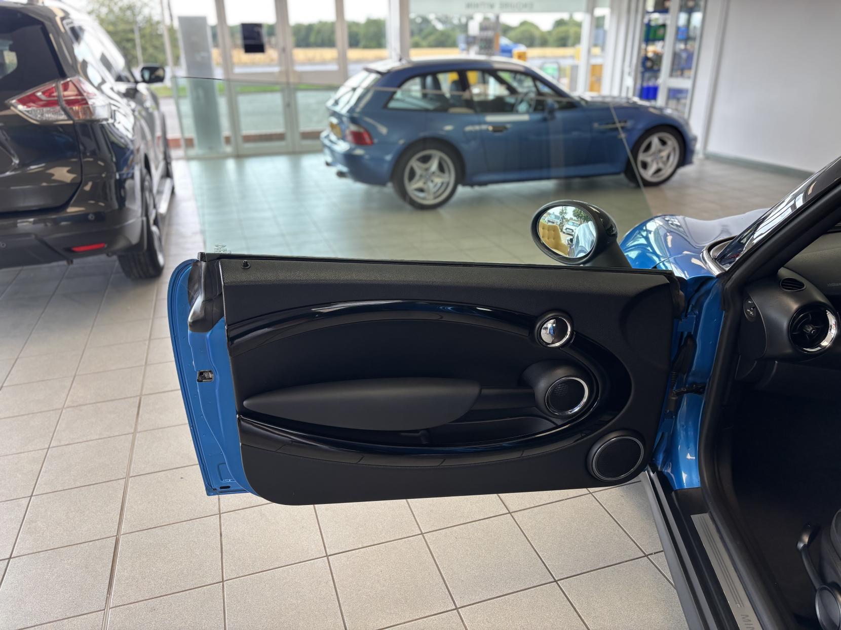 MINI Hatch 1.6 Cooper D Pimlico Hatchback 3dr Diesel Manual Euro 5 (s/s) (112 ps)