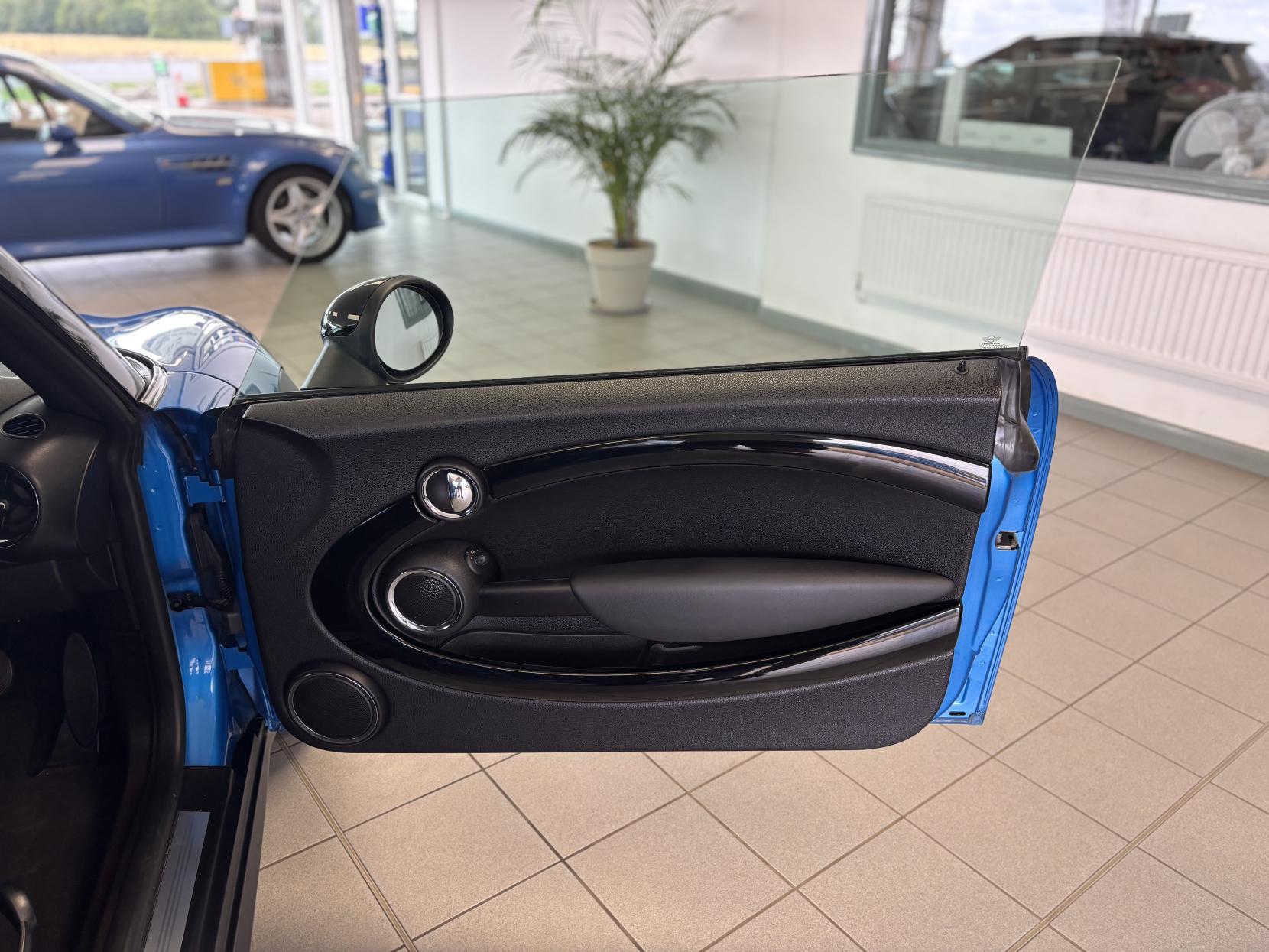MINI Hatch 1.6 Cooper D Pimlico Hatchback 3dr Diesel Manual Euro 5 (s/s) (112 ps)