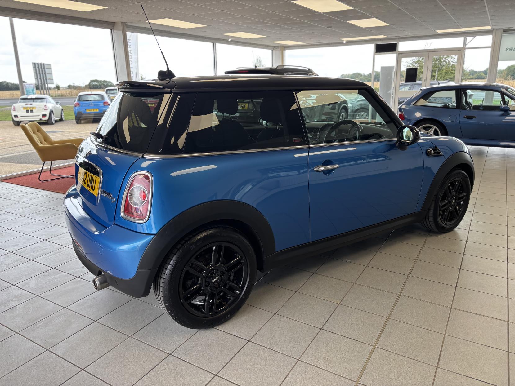 MINI Hatch 1.6 Cooper D Pimlico Hatchback 3dr Diesel Manual Euro 5 (s/s) (112 ps)