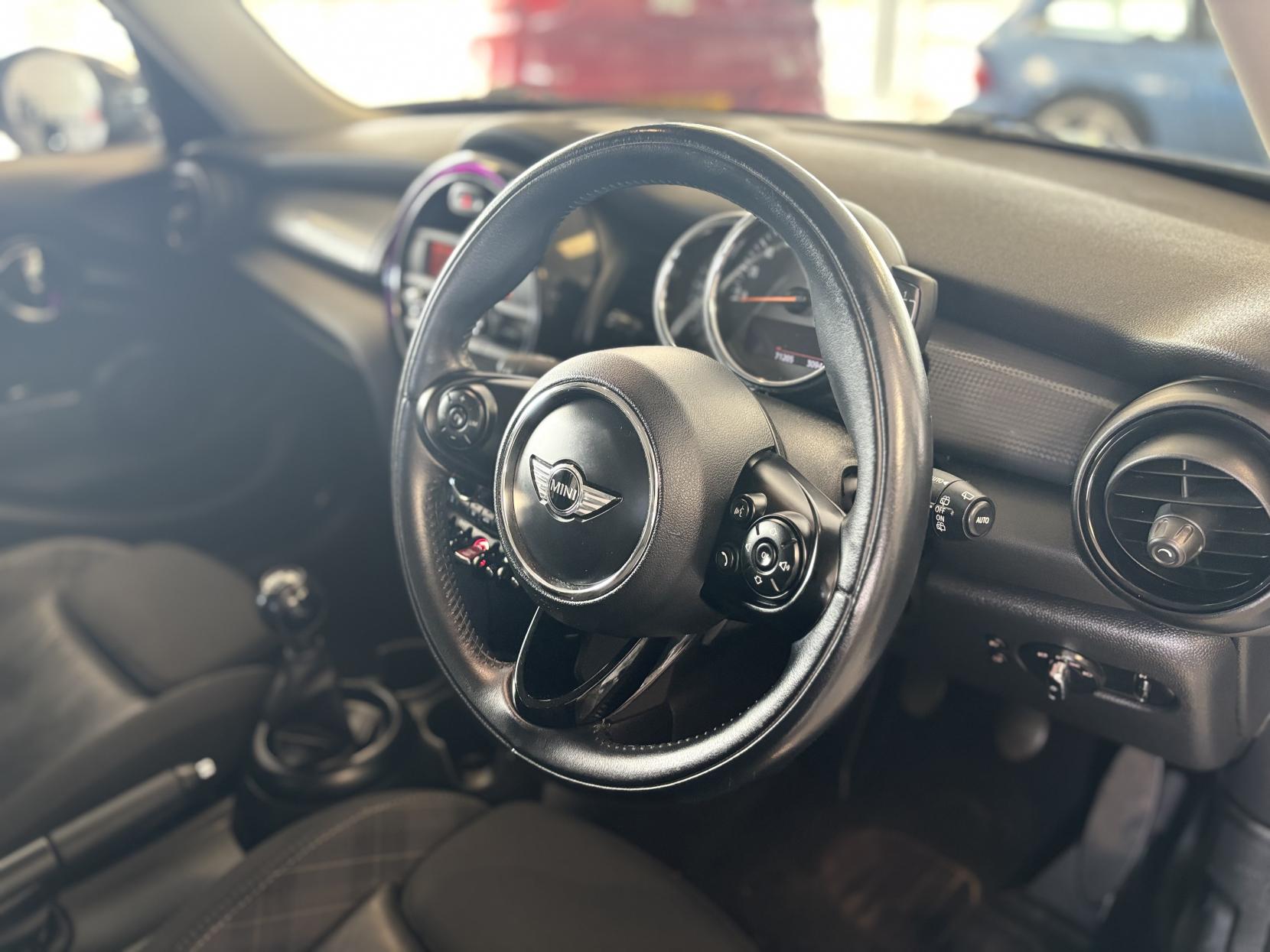 MINI Hatch 1.5 Cooper Hatchback 5dr Petrol Manual Euro 6 (s/s) (136 ps)