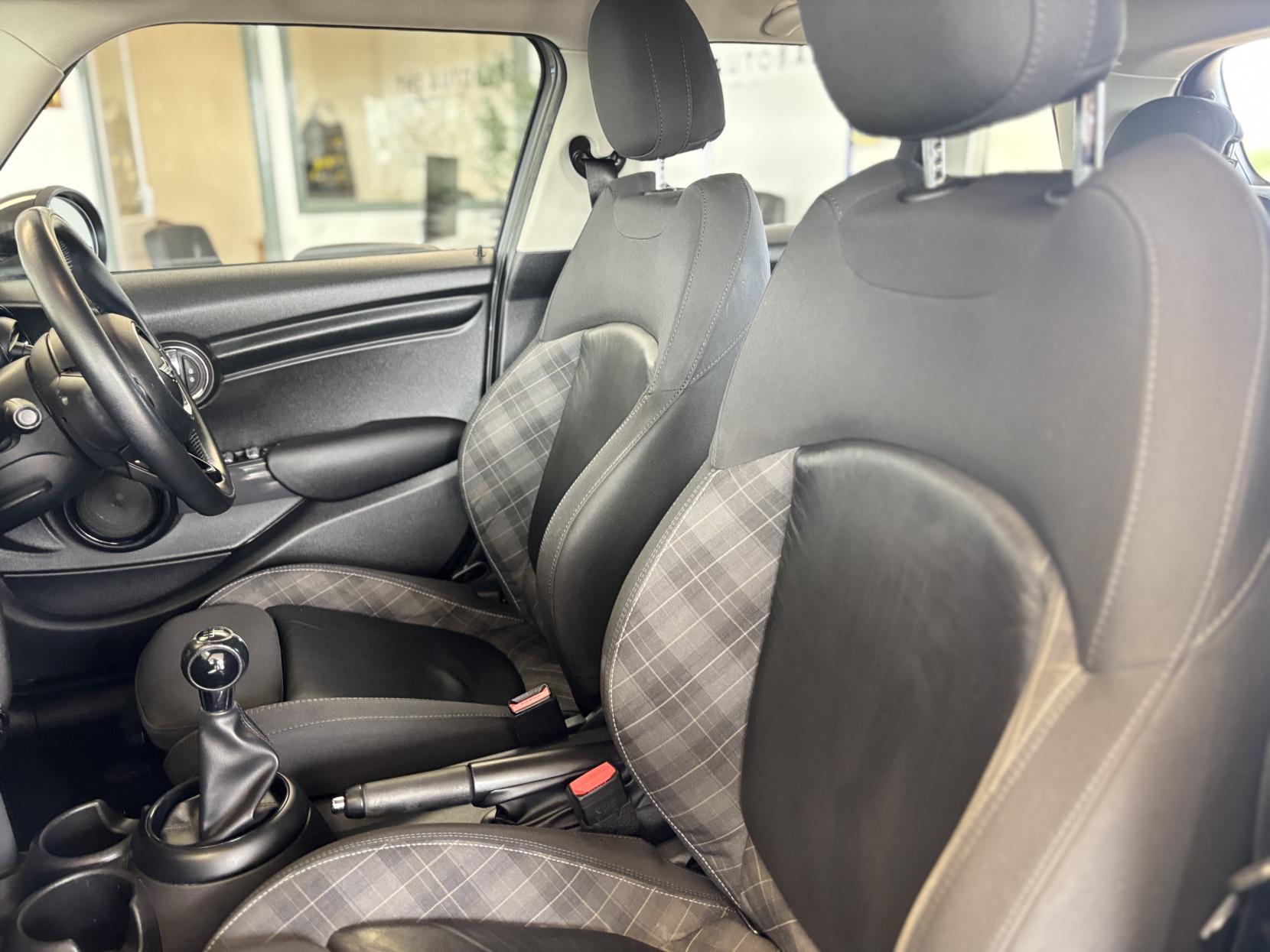 MINI Hatch 1.5 Cooper Hatchback 5dr Petrol Manual Euro 6 (s/s) (136 ps)