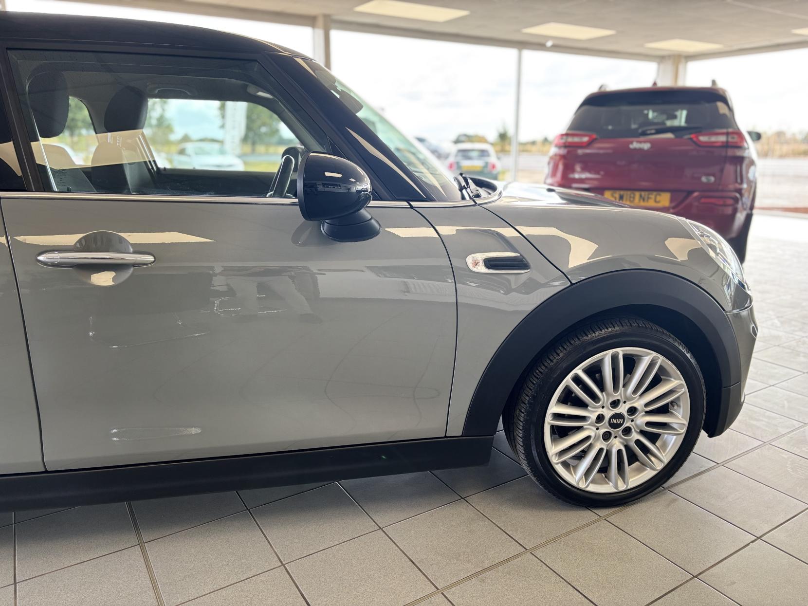 MINI Hatch 1.5 Cooper Hatchback 5dr Petrol Manual Euro 6 (s/s) (136 ps)