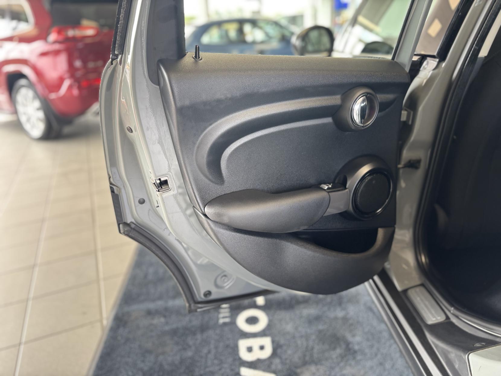 MINI Hatch 1.5 Cooper Hatchback 5dr Petrol Manual Euro 6 (s/s) (136 ps)