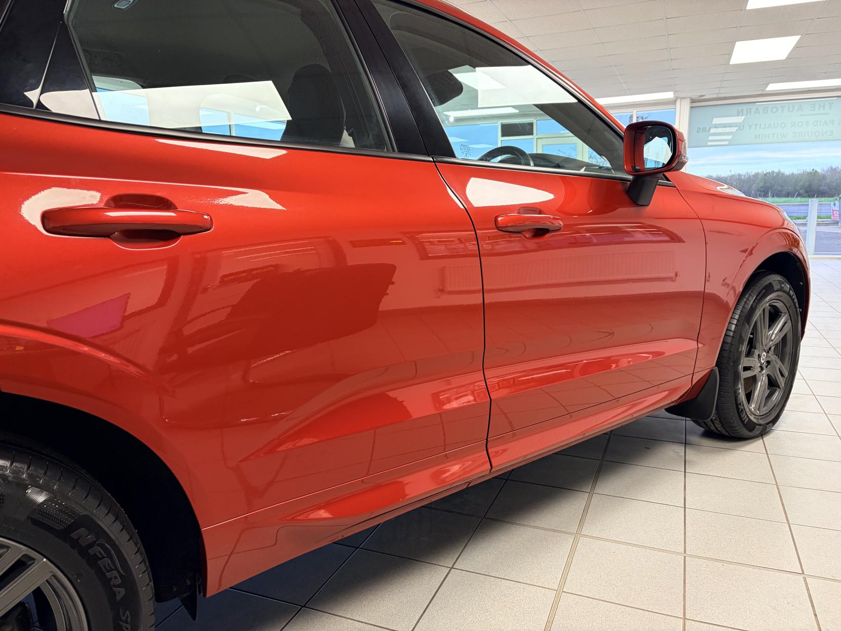 Volvo XC60 2.0 D4 Momentum SUV 5dr Diesel Manual AWD Euro 6 (s/s) (190 ps)