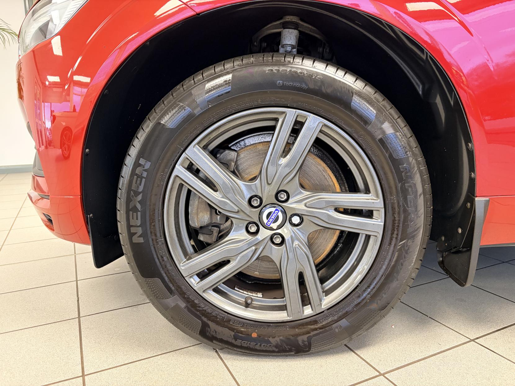 Volvo XC60 2.0 D4 Momentum SUV 5dr Diesel Manual AWD Euro 6 (s/s) (190 ps)