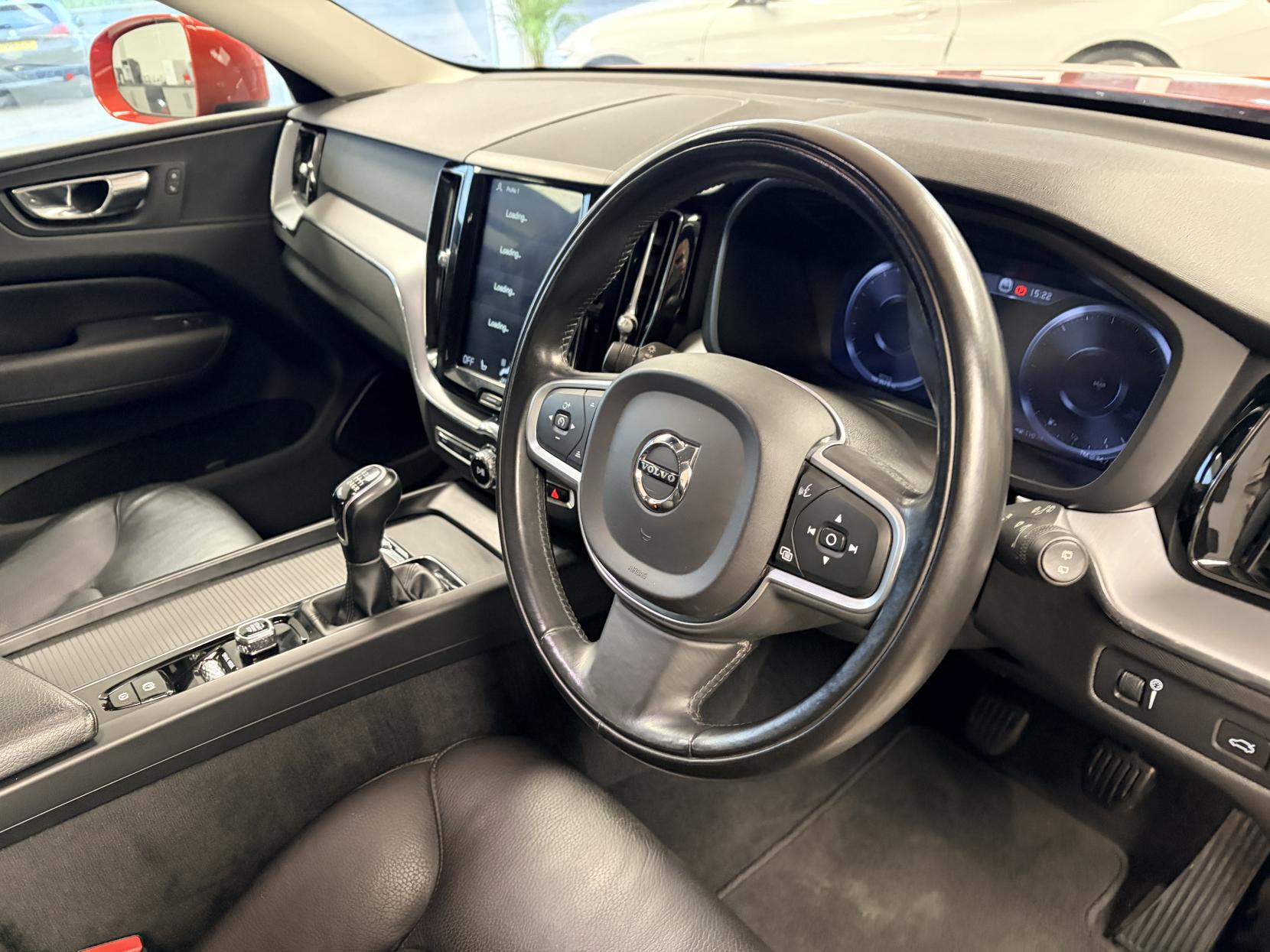 Volvo XC60 2.0 D4 Momentum SUV 5dr Diesel Manual AWD Euro 6 (s/s) (190 ps)