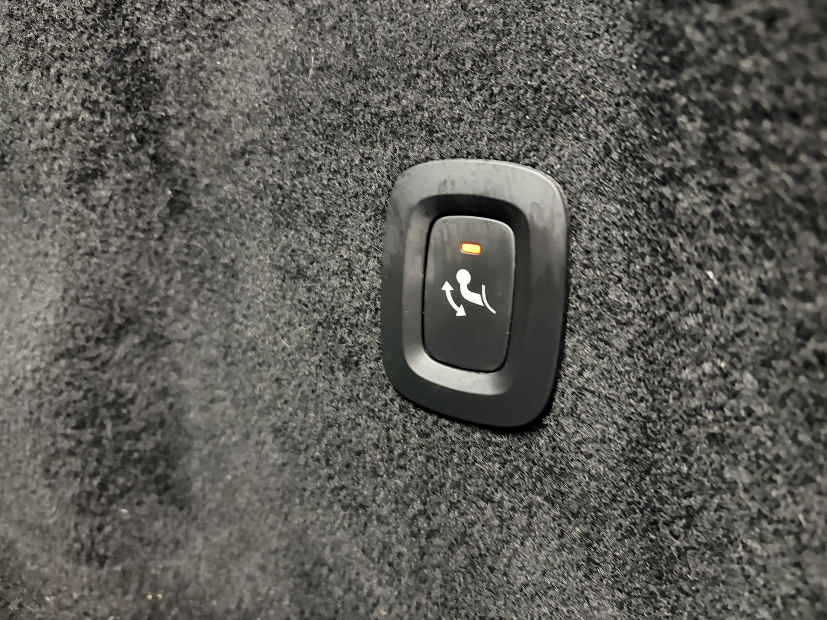 Volvo XC60 2.0 D4 Momentum SUV 5dr Diesel Manual AWD Euro 6 (s/s) (190 ps)