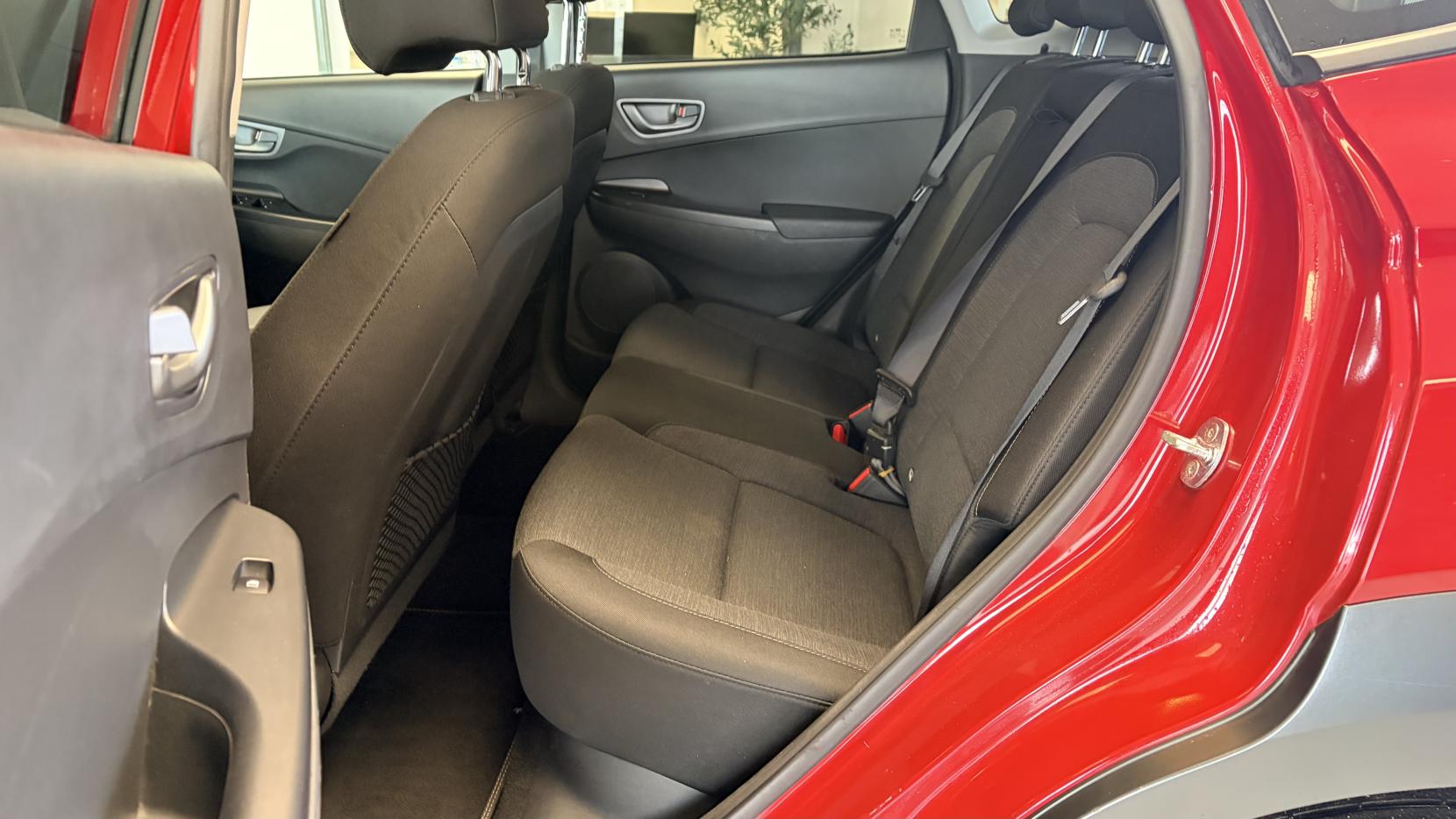 Hyundai KONA 64kWh Premium SUV 5dr Electric Auto (7kW Charger) (204 ps)