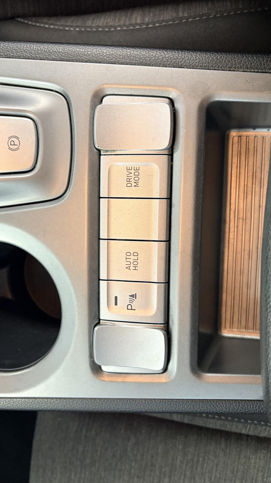 Hyundai KONA 64kWh Premium SUV 5dr Electric Auto (7kW Charger) (204 ps)