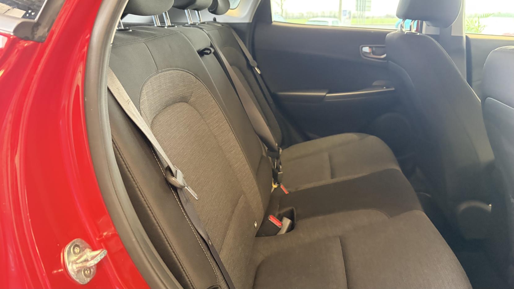 Hyundai KONA 64kWh Premium SUV 5dr Electric Auto (7kW Charger) (204 ps)