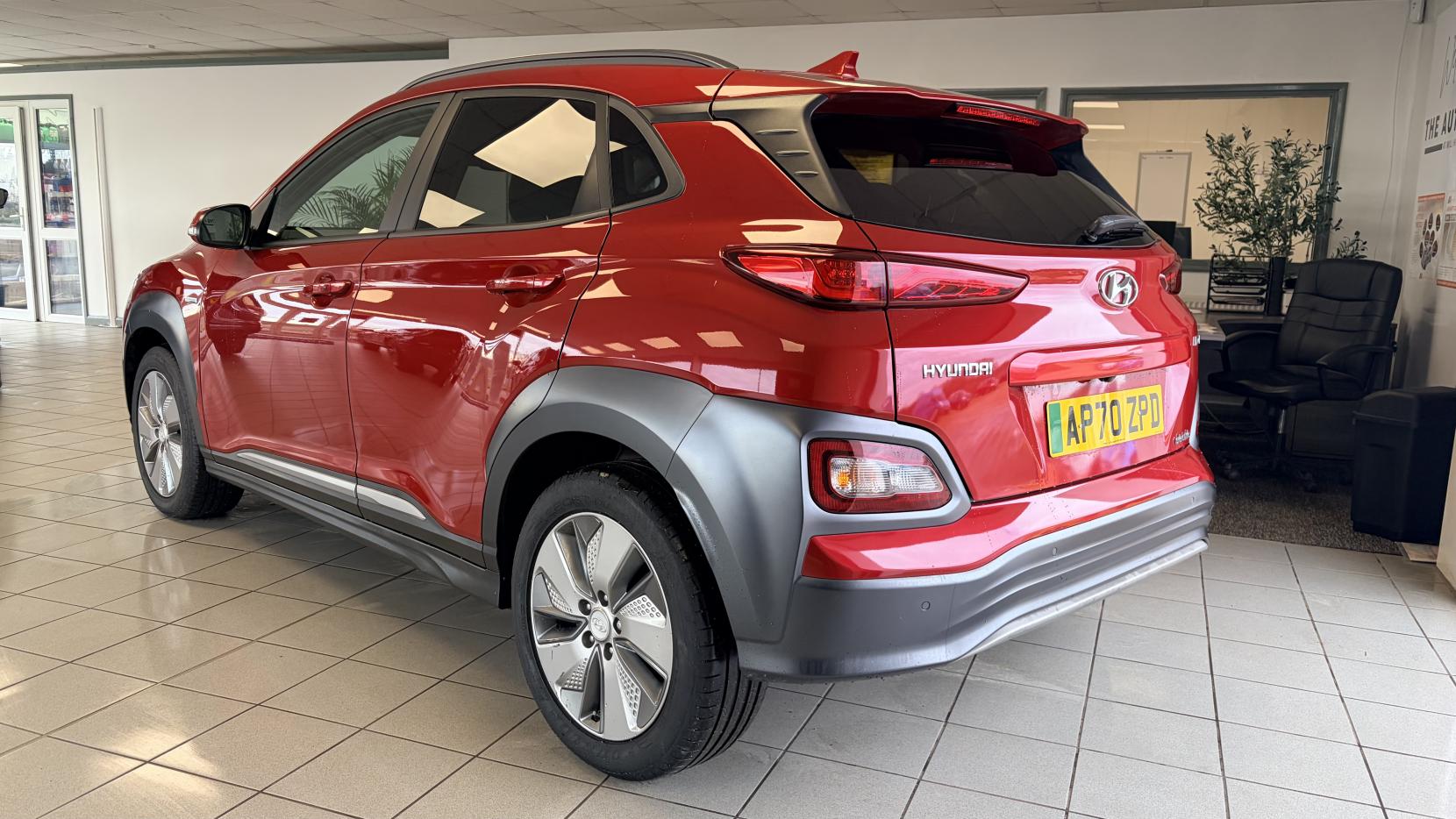 Hyundai KONA 64kWh Premium SUV 5dr Electric Auto (7kW Charger) (204 ps)