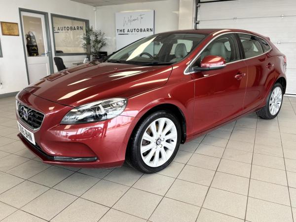 Volvo V40 2.0 D3 SE Lux Nav Hatchback 5dr Diesel Manual Euro 6 (s/s) (150 ps)