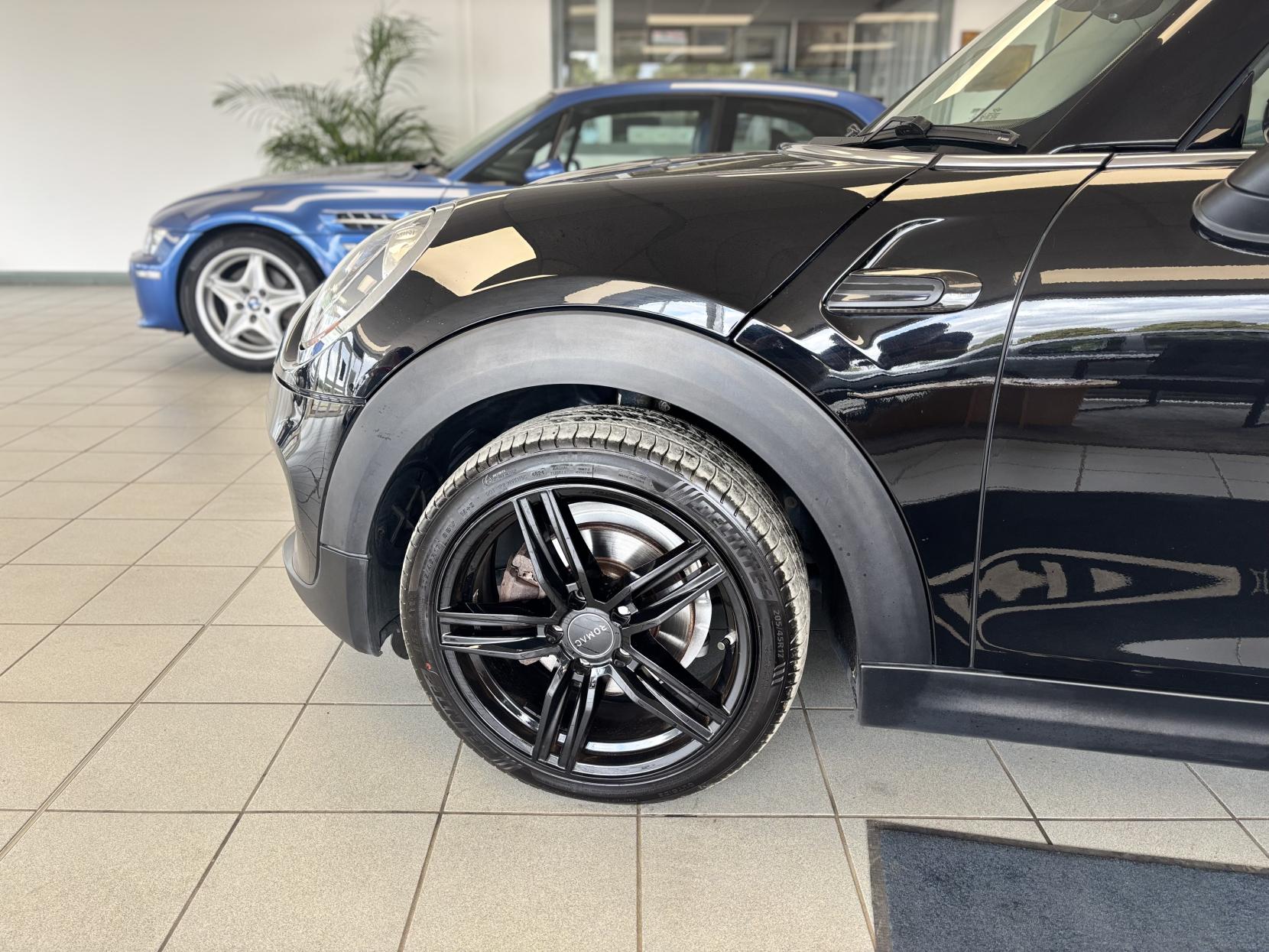MINI Hatch 1.5 Cooper D Hatchback 3dr Diesel Manual Euro 6 (s/s) (116 ps)