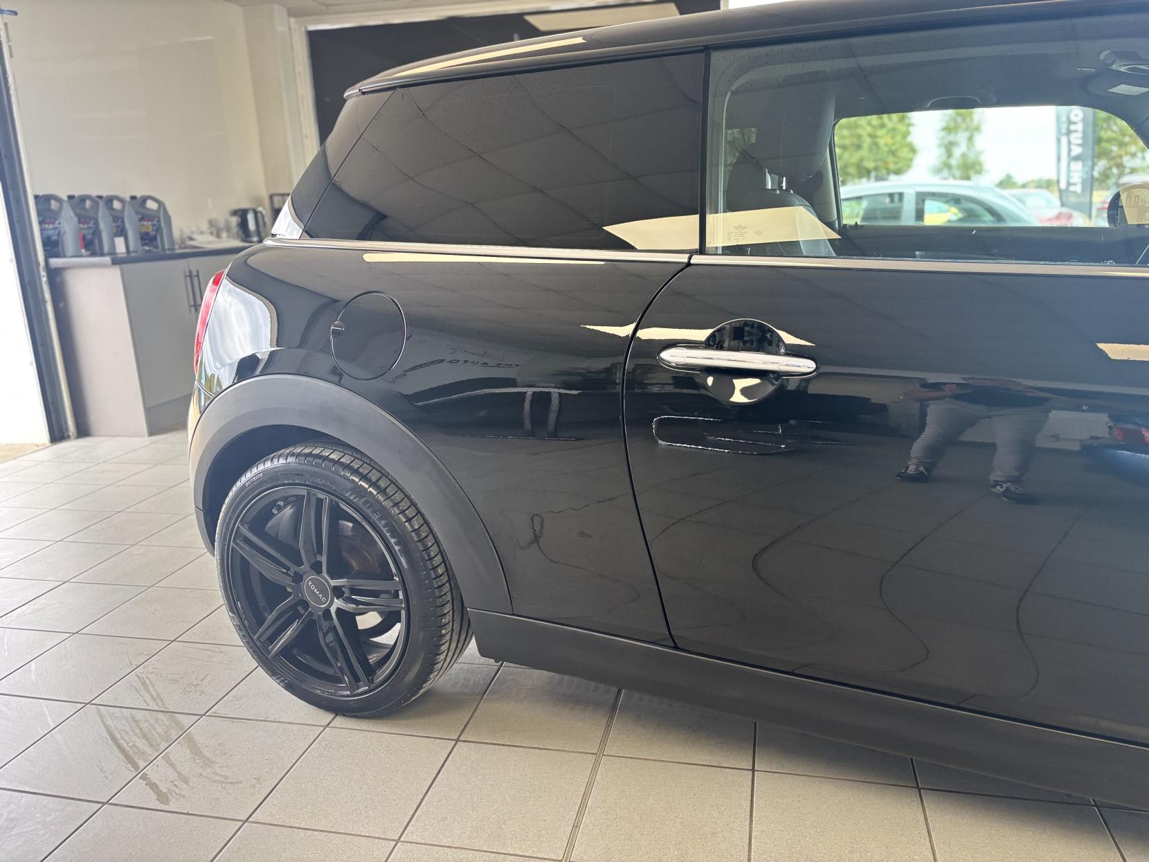 MINI Hatch 1.5 Cooper D Hatchback 3dr Diesel Manual Euro 6 (s/s) (116 ps)