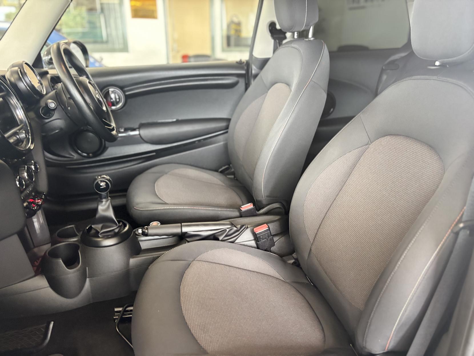 MINI Hatch 1.5 Cooper D Hatchback 3dr Diesel Manual Euro 6 (s/s) (116 ps)