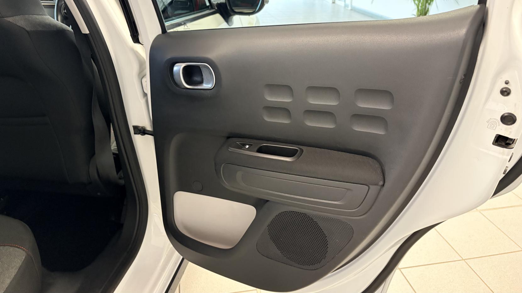 Citroen C3 1.2 PureTech Flair Hatchback 5dr Petrol Manual Euro 6 (82 ps)