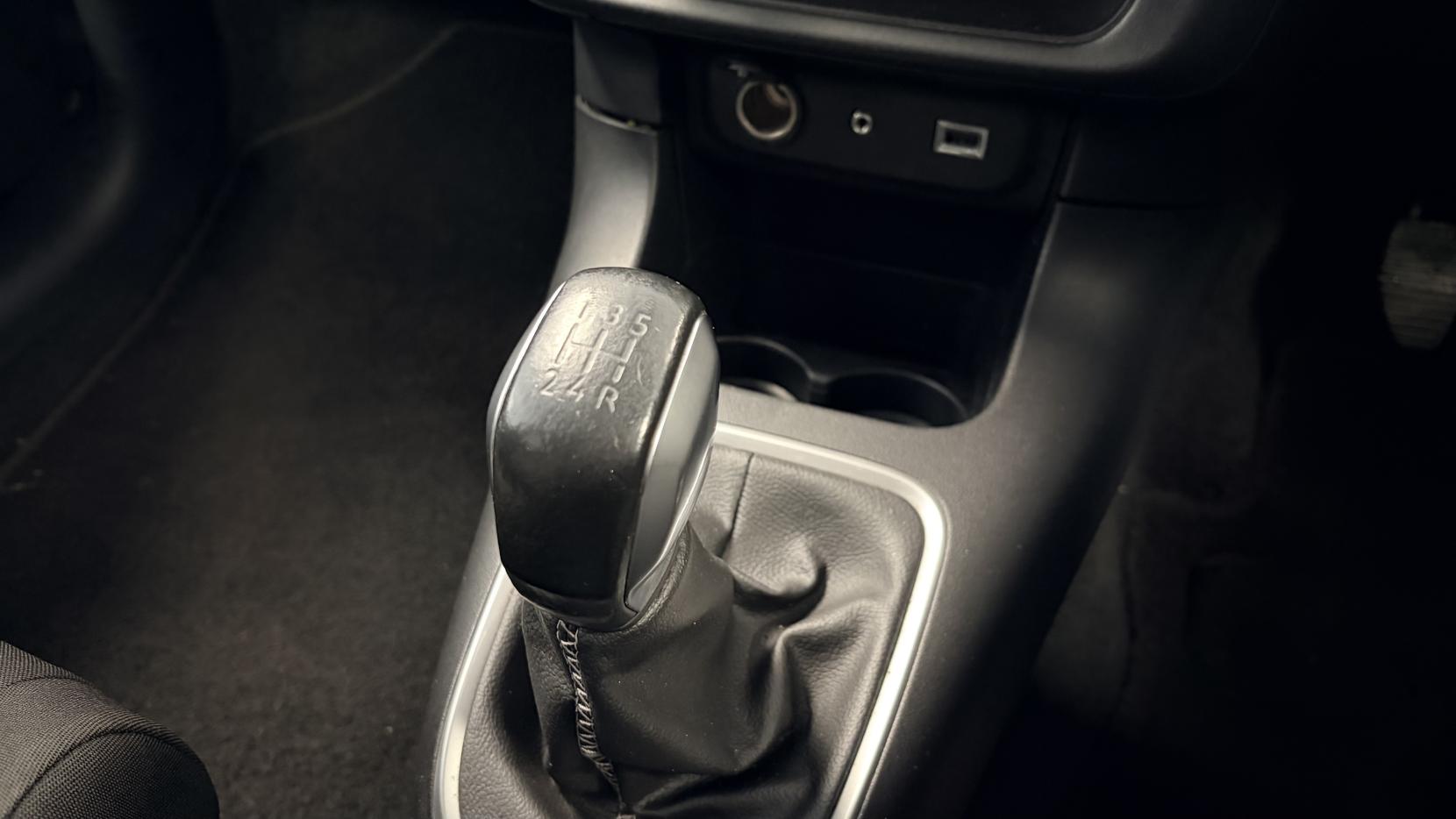 Citroen C3 1.2 PureTech Flair Hatchback 5dr Petrol Manual Euro 6 (82 ps)