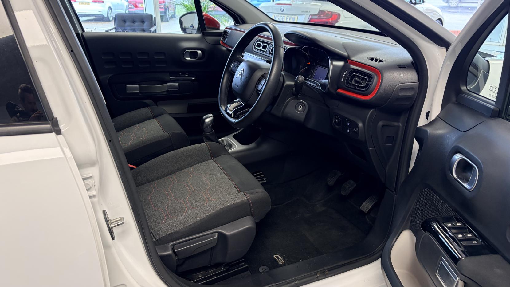 Citroen C3 1.2 PureTech Flair Hatchback 5dr Petrol Manual Euro 6 (82 ps)