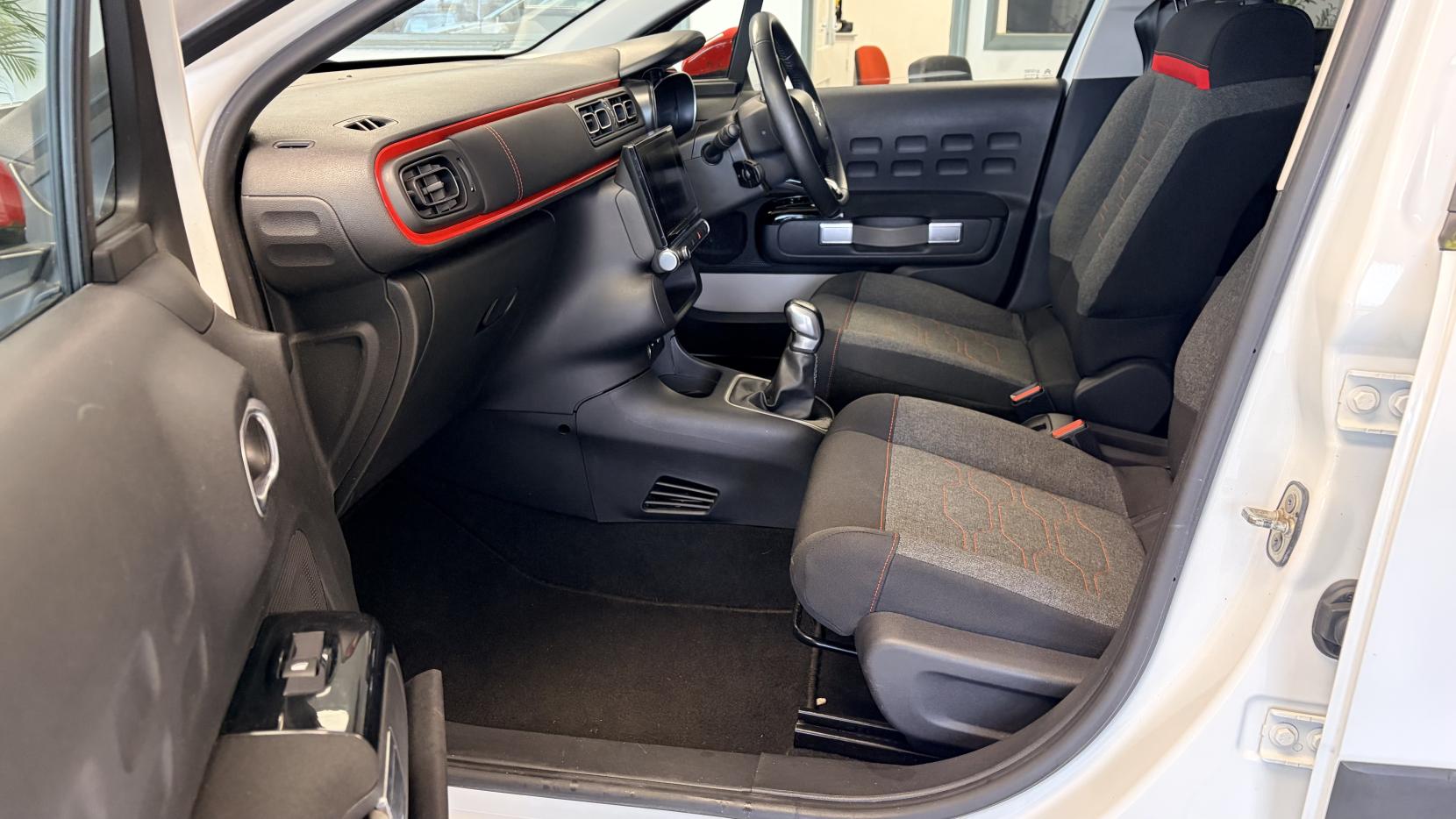 Citroen C3 1.2 PureTech Flair Hatchback 5dr Petrol Manual Euro 6 (82 ps)