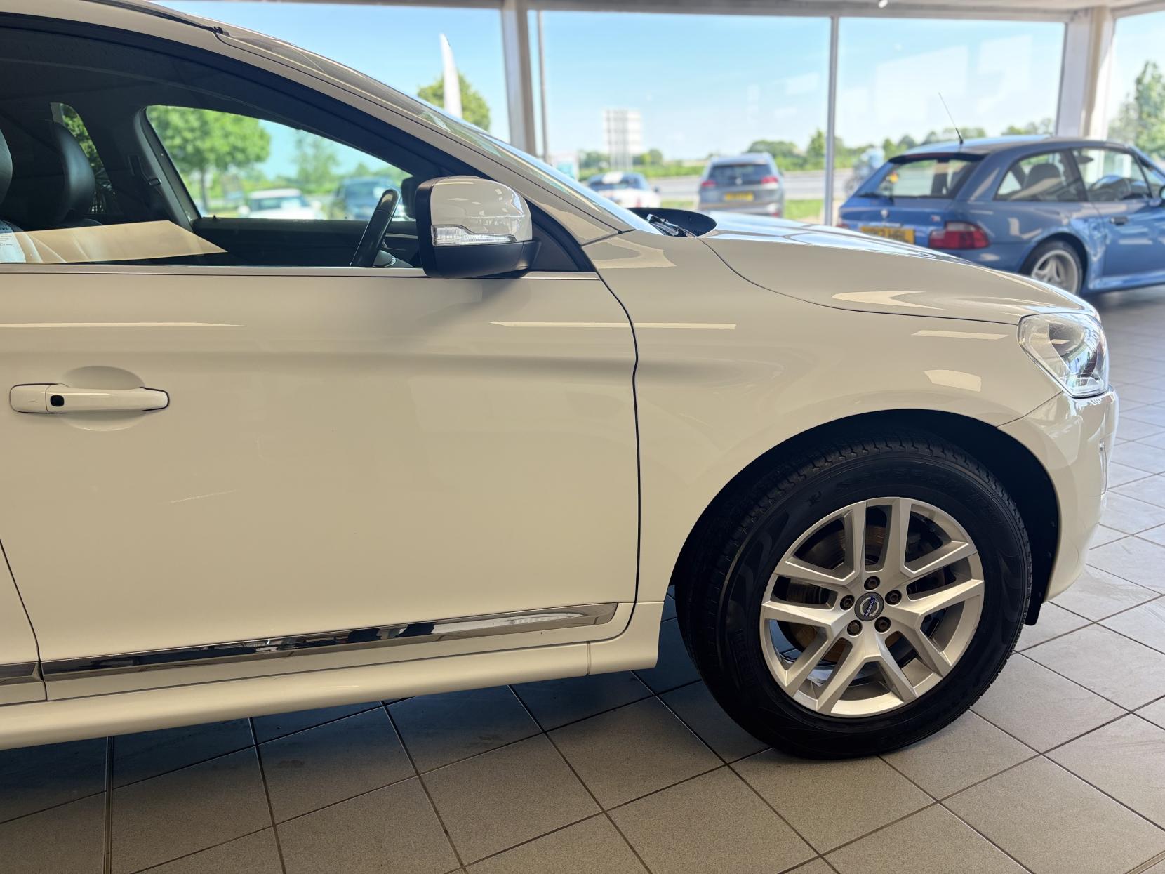 Volvo XC60 2.4 D4 SE Lux Nav SUV 5dr Diesel Manual AWD Euro 6 (s/s) (190 ps)