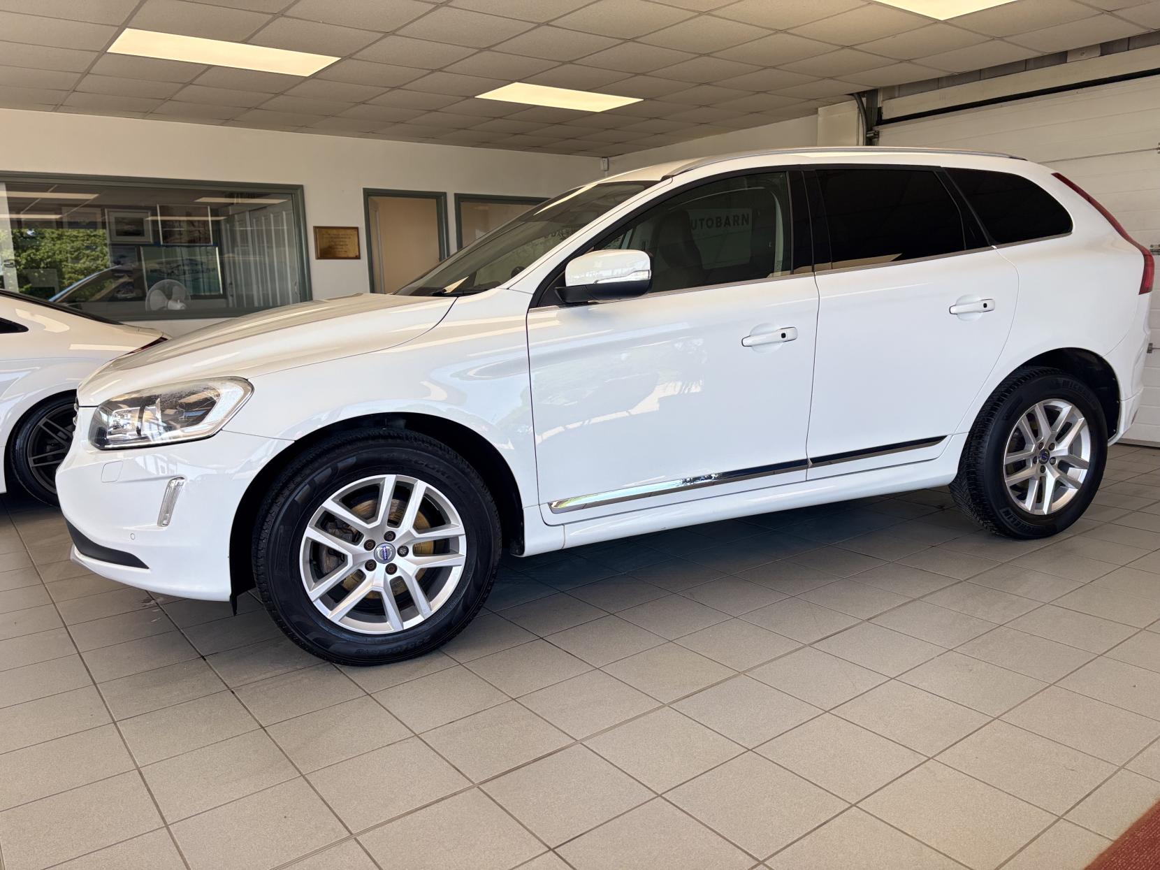 Volvo XC60 2.4 D4 SE Lux Nav SUV 5dr Diesel Manual AWD Euro 6 (s/s) (190 ps)