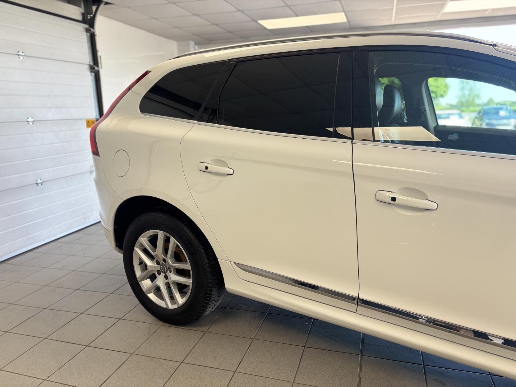 Volvo XC60 2.4 D4 SE Lux Nav SUV 5dr Diesel Manual AWD Euro 6 (s/s) (190 ps)