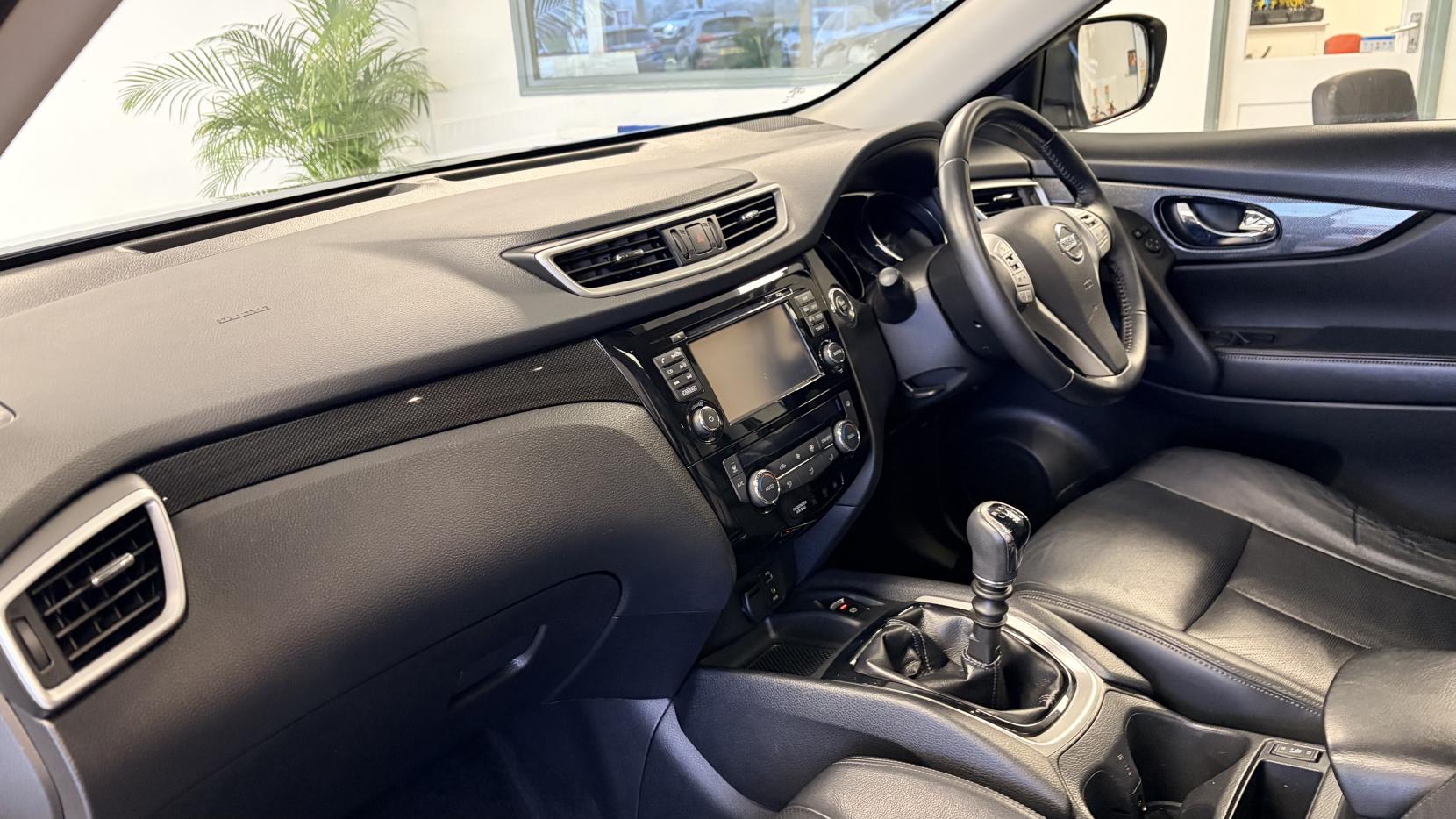 Nissan X-Trail 1.6 DIG-T Tekna SUV 5dr Petrol Manual Euro 6 (s/s) (163 ps)