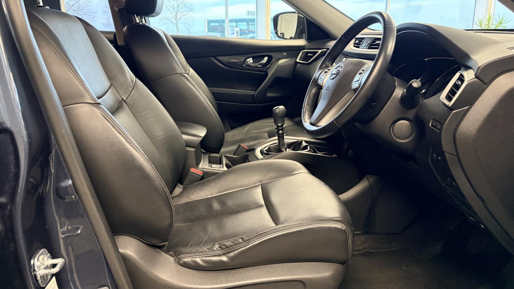 Nissan X-Trail 1.6 DIG-T Tekna SUV 5dr Petrol Manual Euro 6 (s/s) (163 ps)