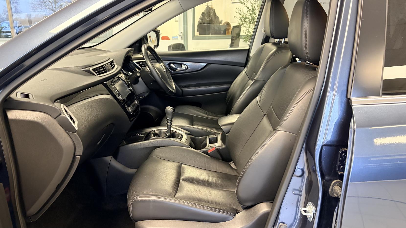 Nissan X-Trail 1.6 DIG-T Tekna SUV 5dr Petrol Manual Euro 6 (s/s) (163 ps)