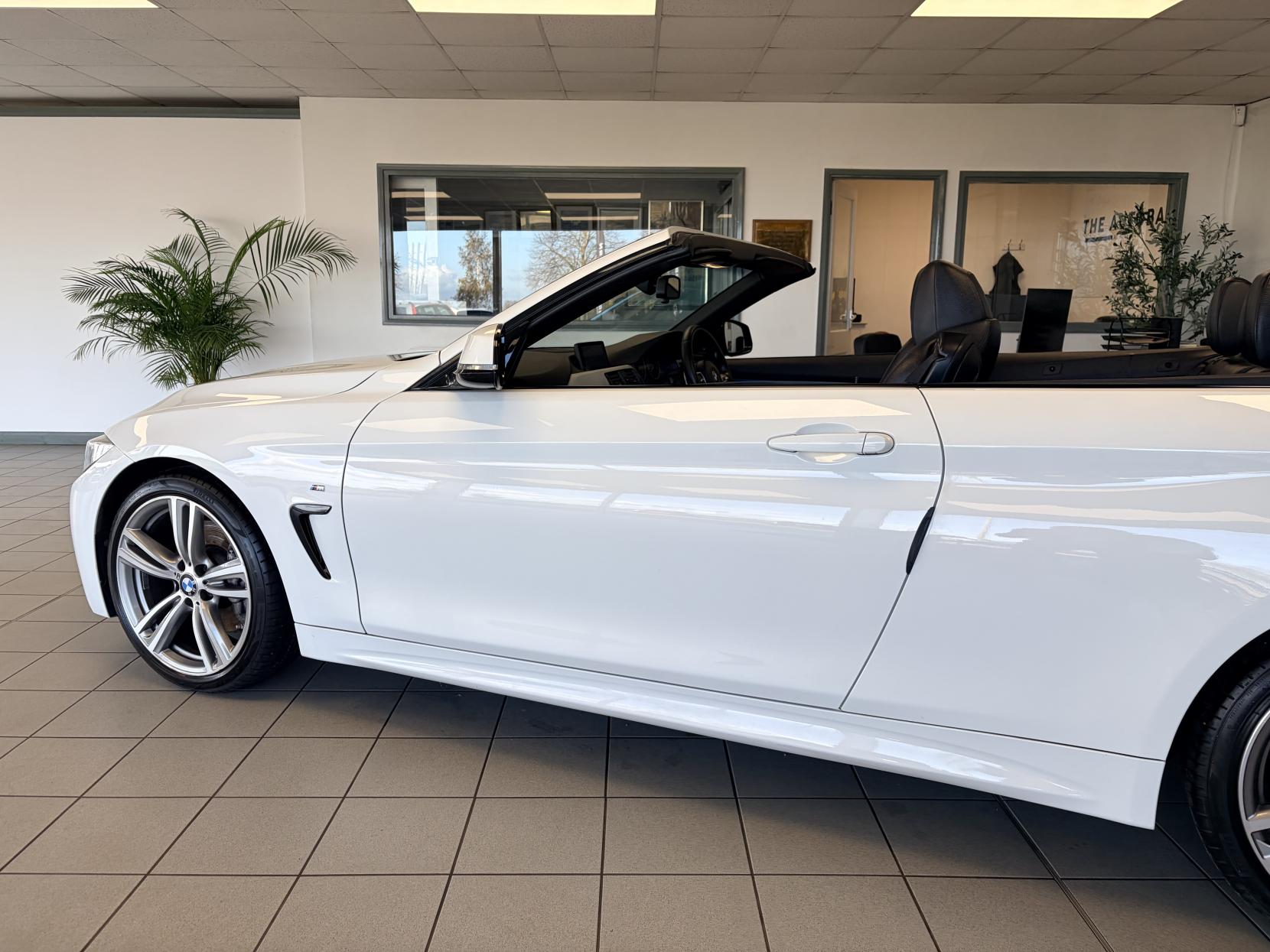 BMW 4 Series 3.0 435i M Sport Convertible 2dr Petrol Auto Euro 6 (s/s) (306 ps)