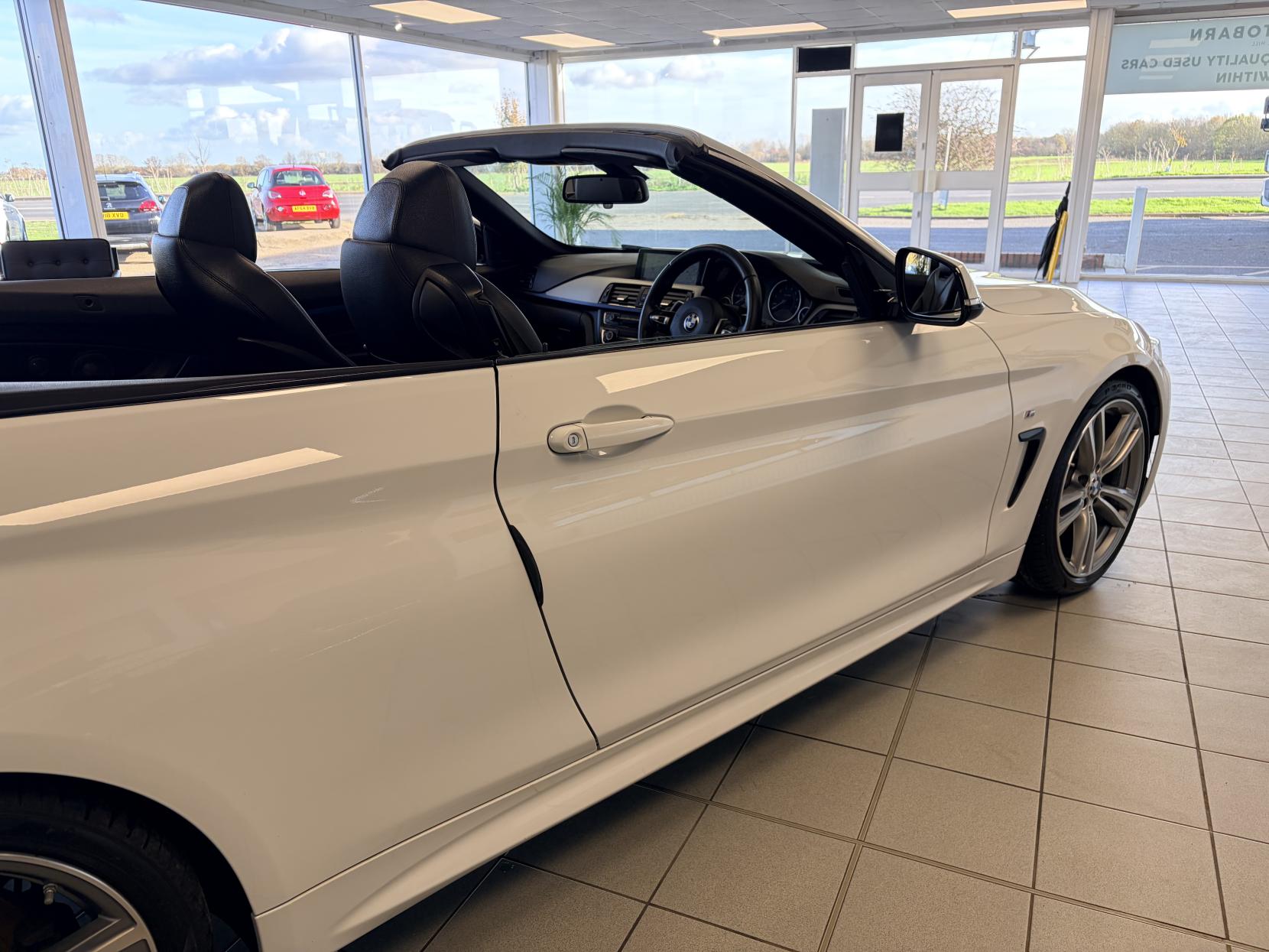BMW 4 Series 3.0 435i M Sport Convertible 2dr Petrol Auto Euro 6 (s/s) (306 ps)