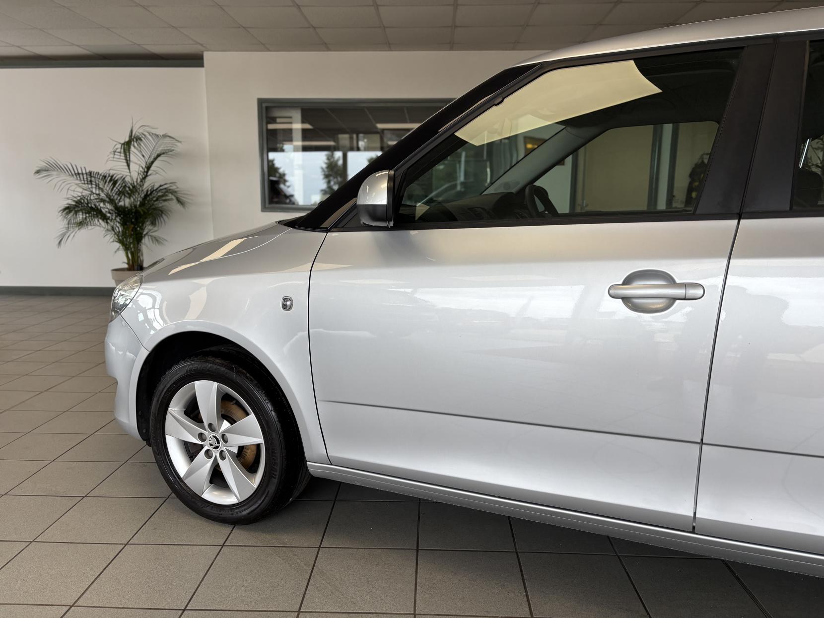 Skoda Fabia 1.2 SE Hatchback 5dr Petrol Manual Euro 5 (69 ps)