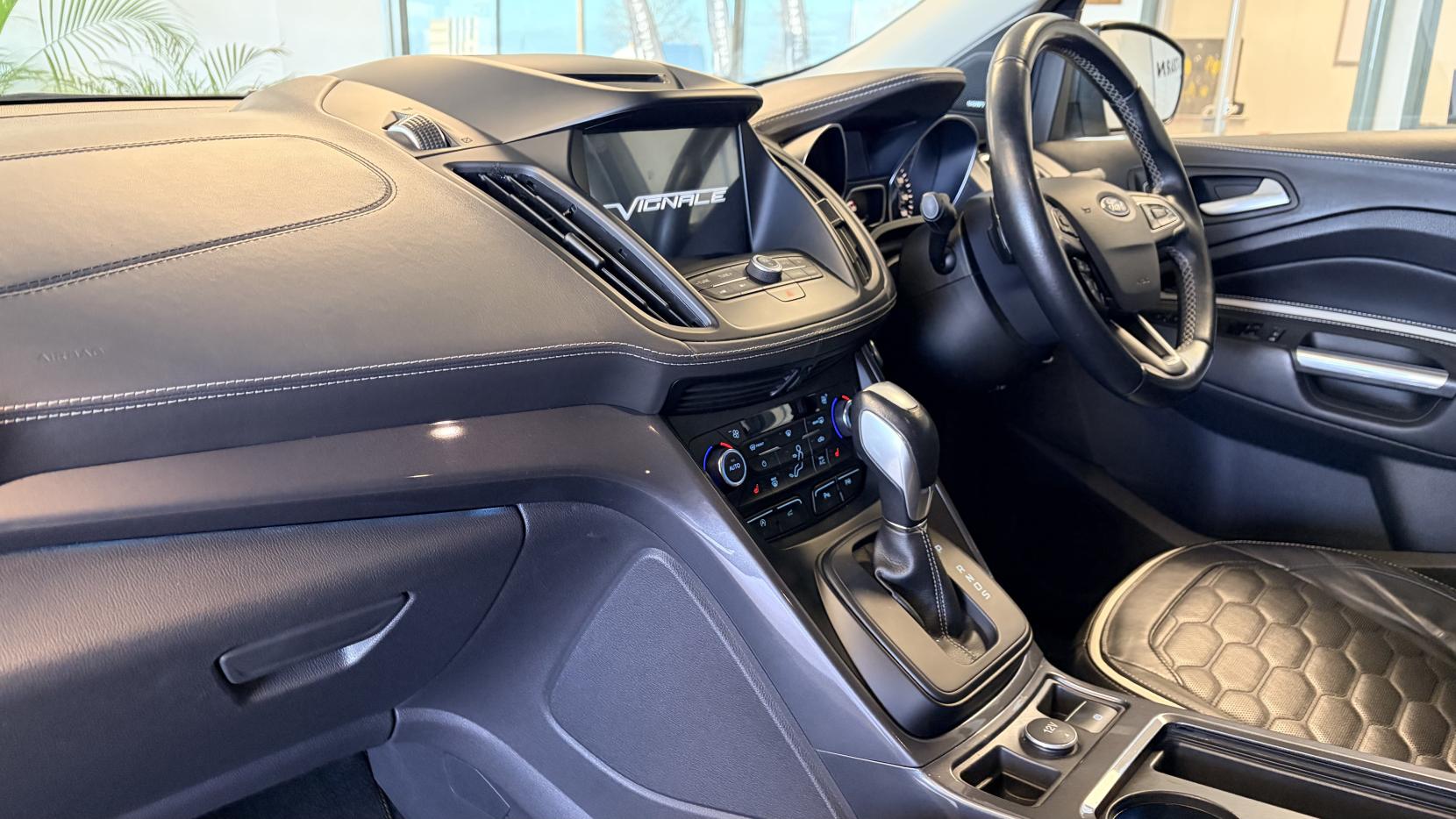 Ford Kuga 2.0 TDCi EcoBlue Vignale SUV 5dr Diesel Powershift AWD Euro 6 (s/s) (180 ps)